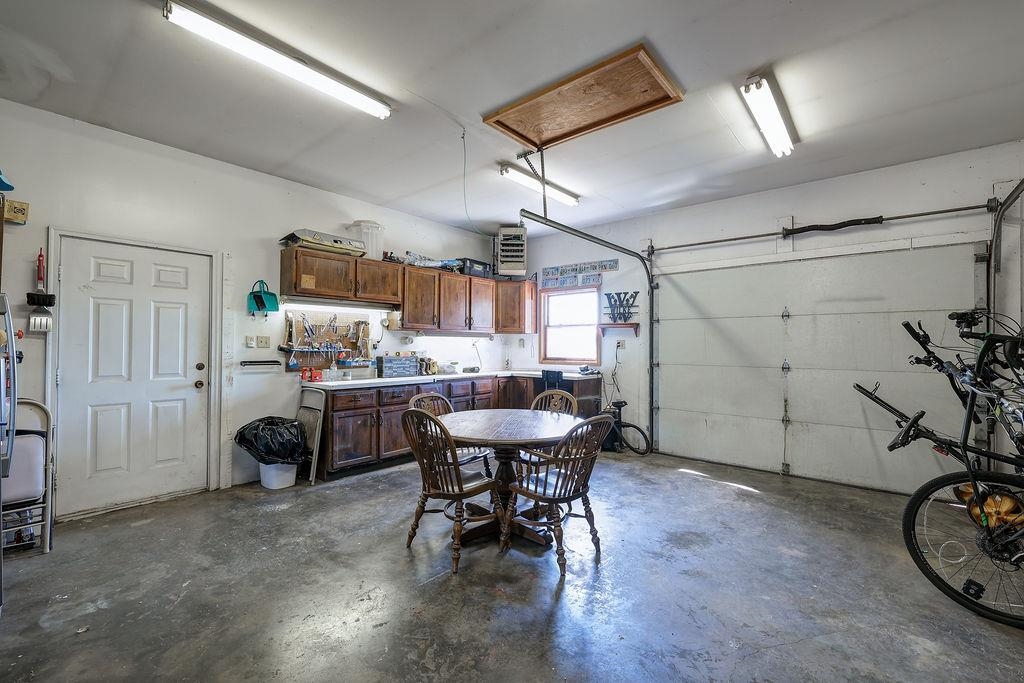 13 Fleetwood Property Photo 33