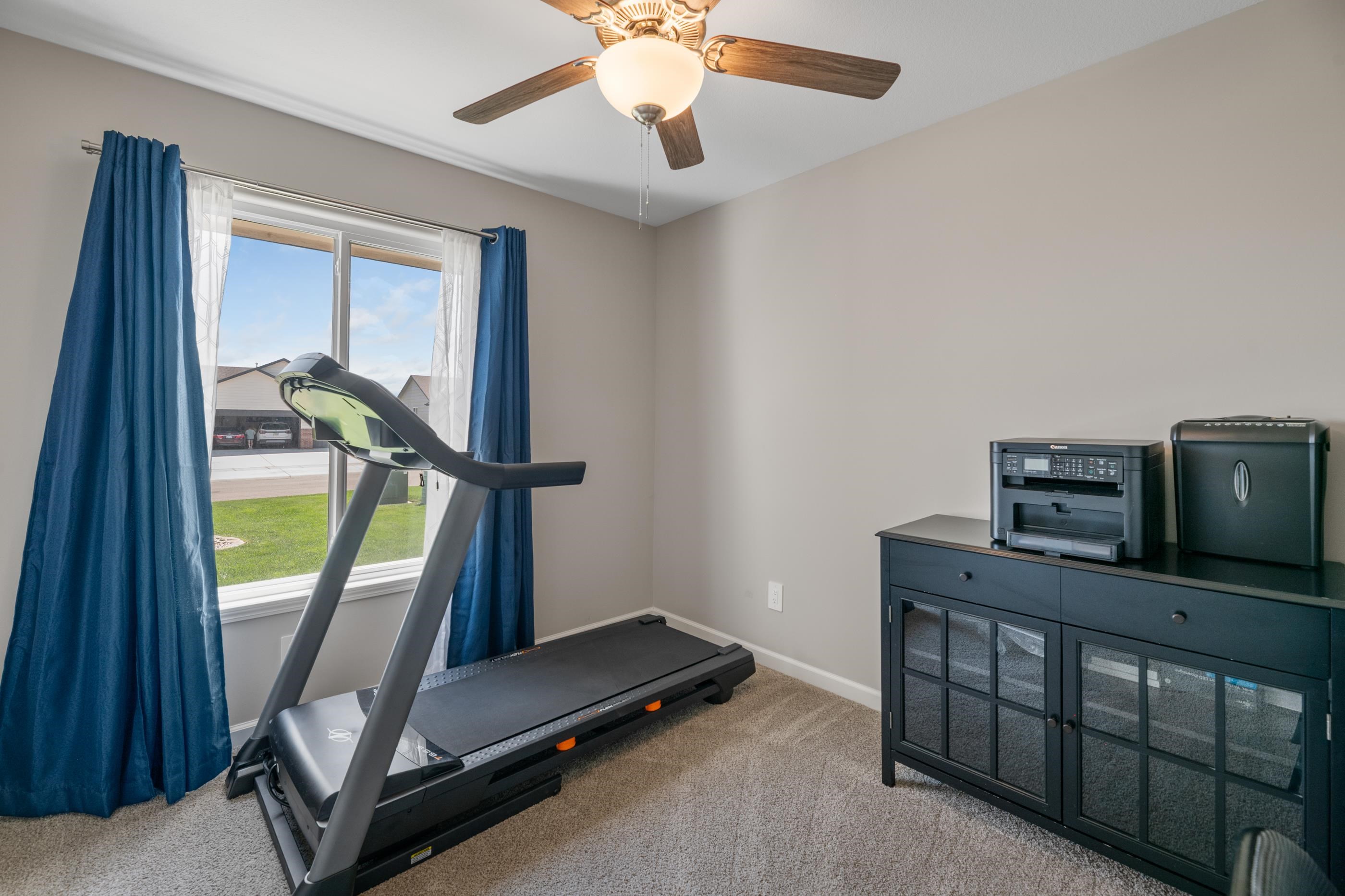 10926 W Cedar Lane Property Photo 19