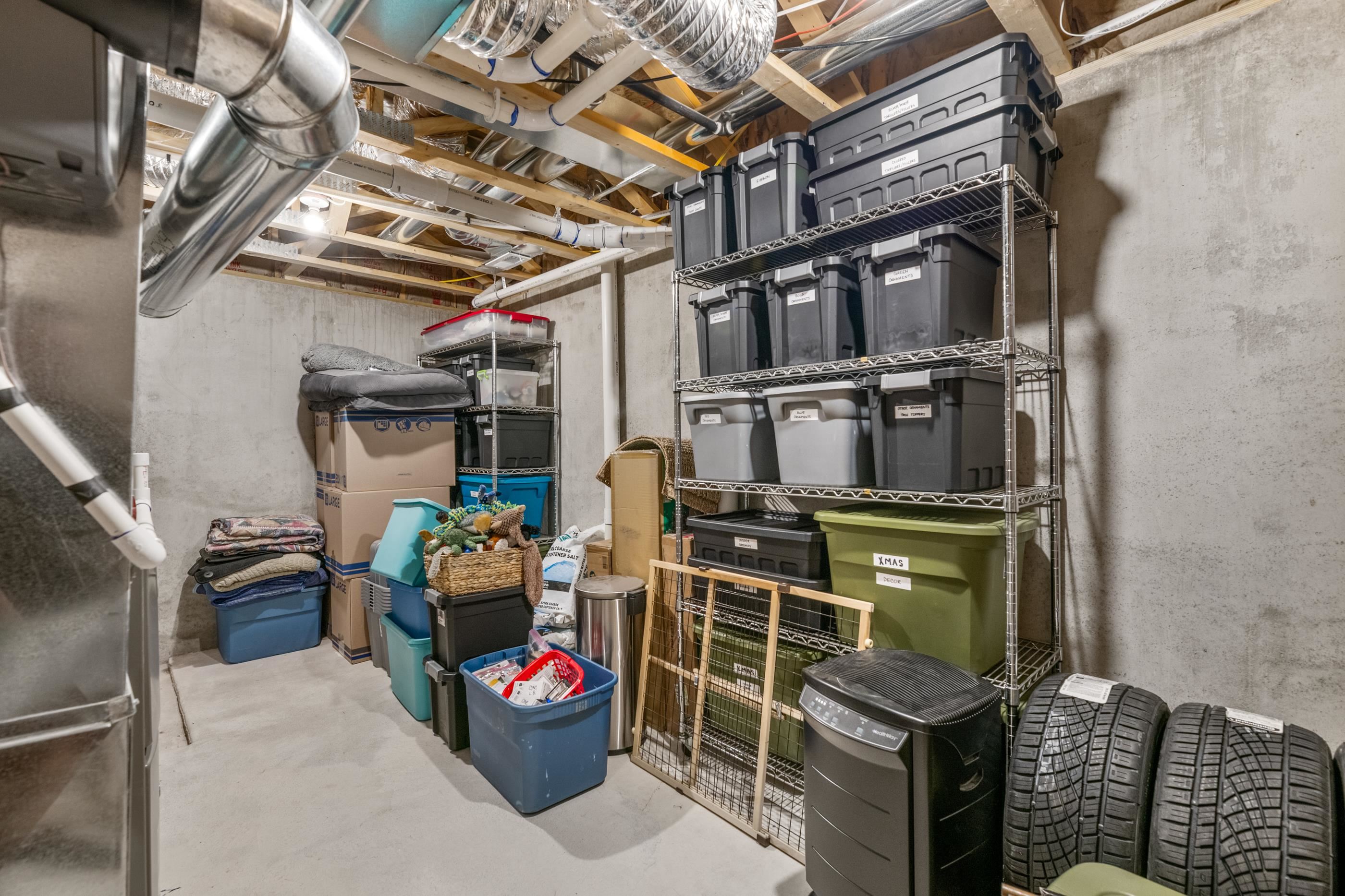 10926 W Cedar Lane Property Photo 29