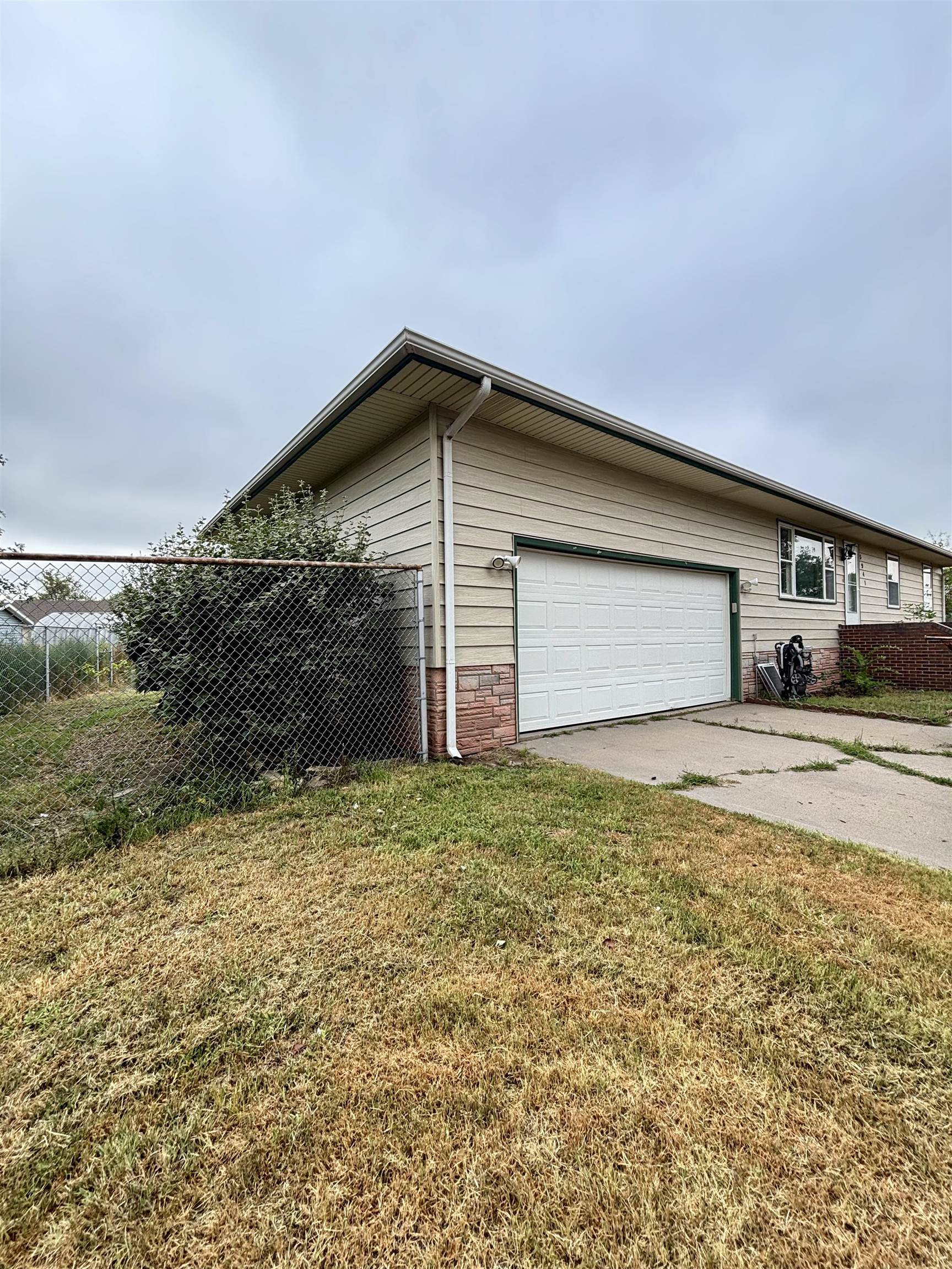 5941 Anchor Way Property Photo 4