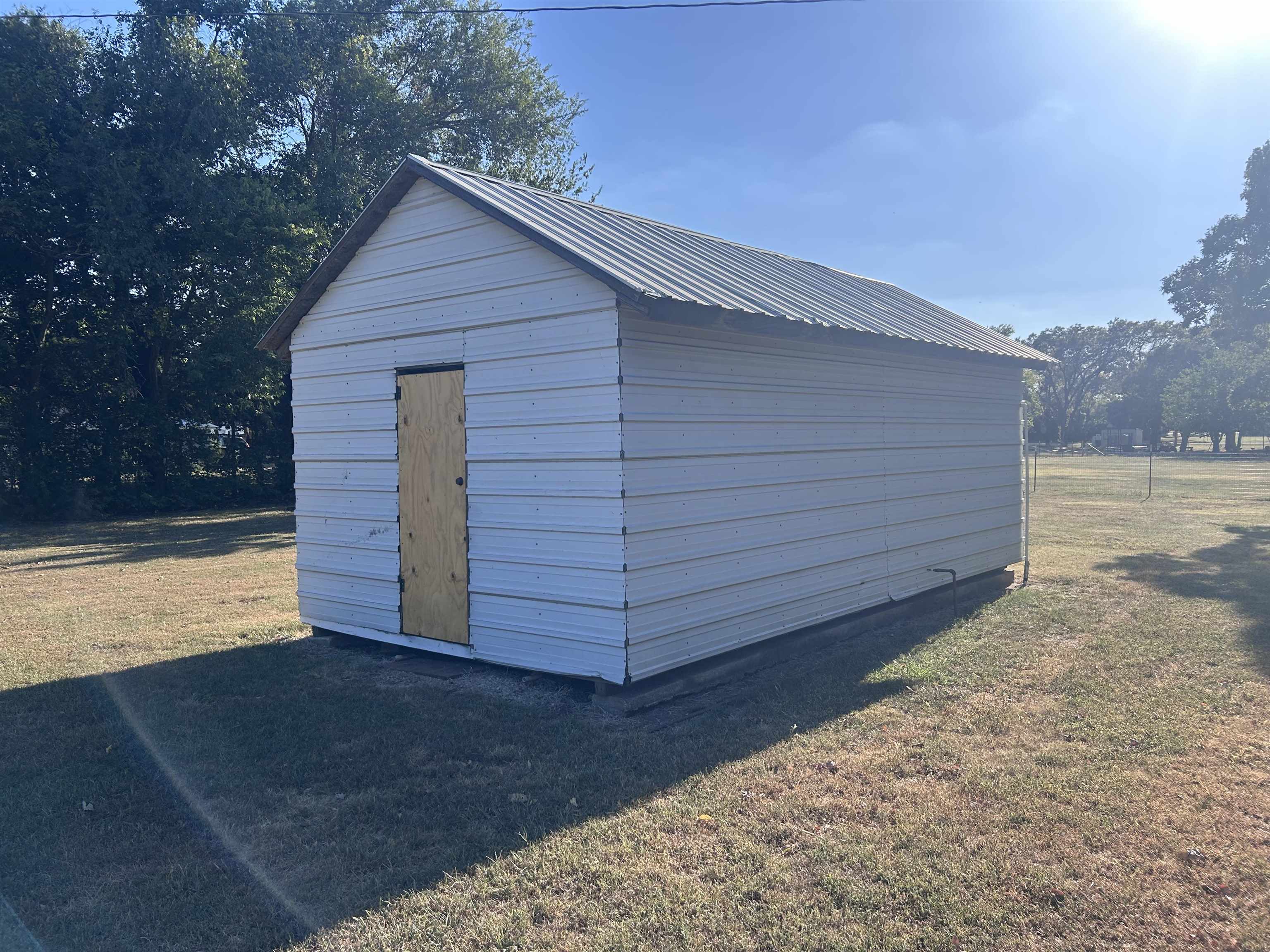 523 3rd Property Photo 25