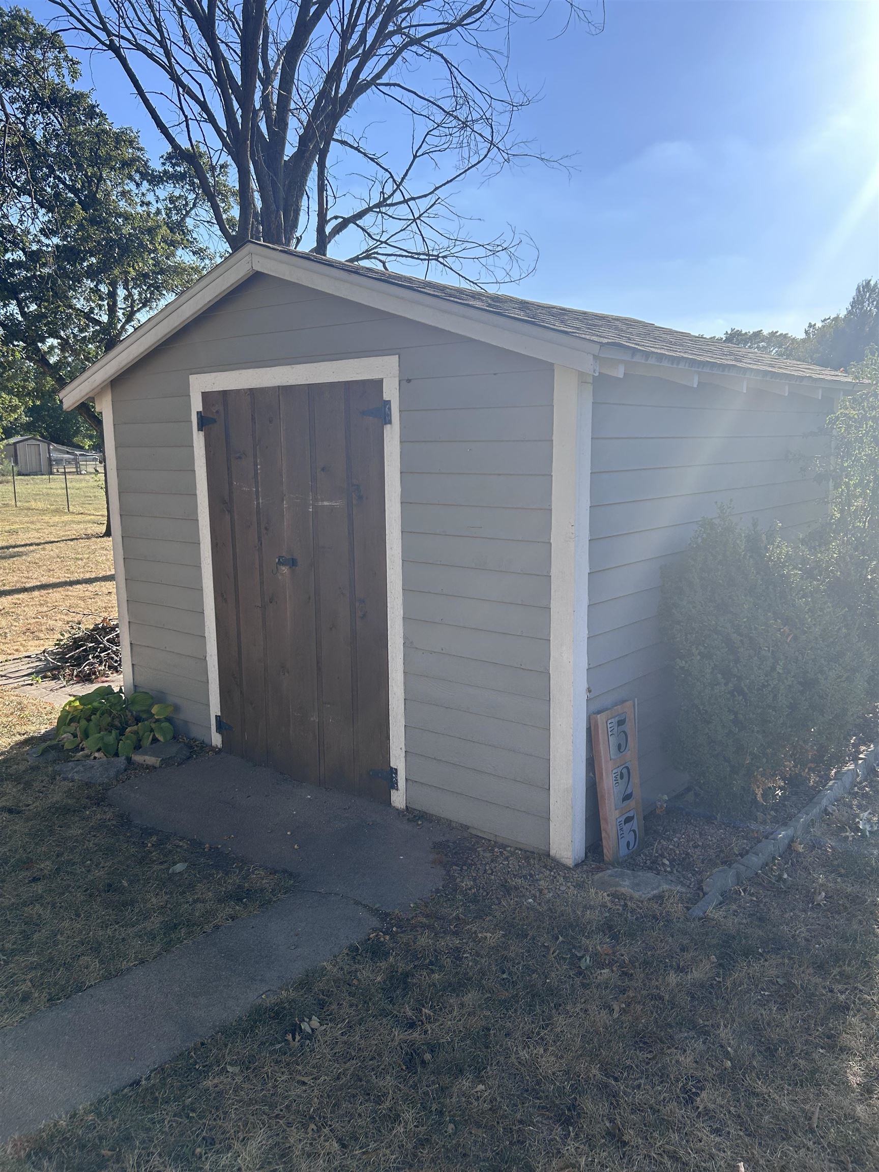 523 3rd Property Photo 26
