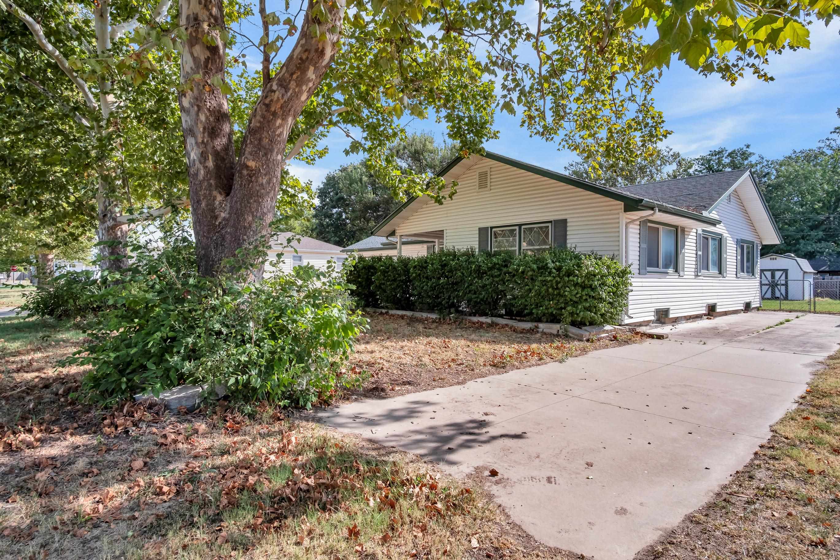 1208 Grandview Ave Property Photo 4