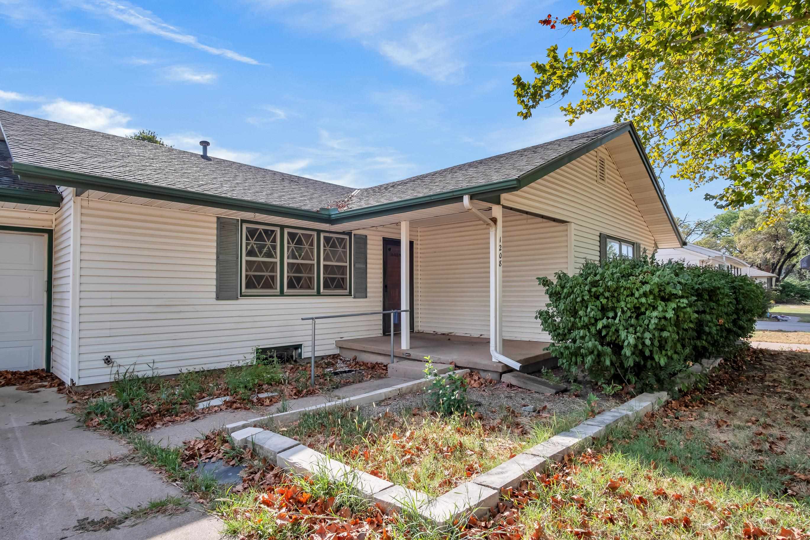 1208 Grandview Ave Property Photo 6