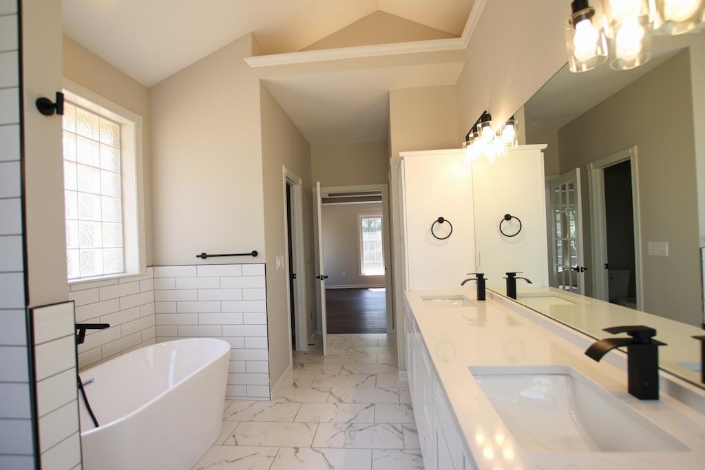 15425 W Grassmere Property Photo 17