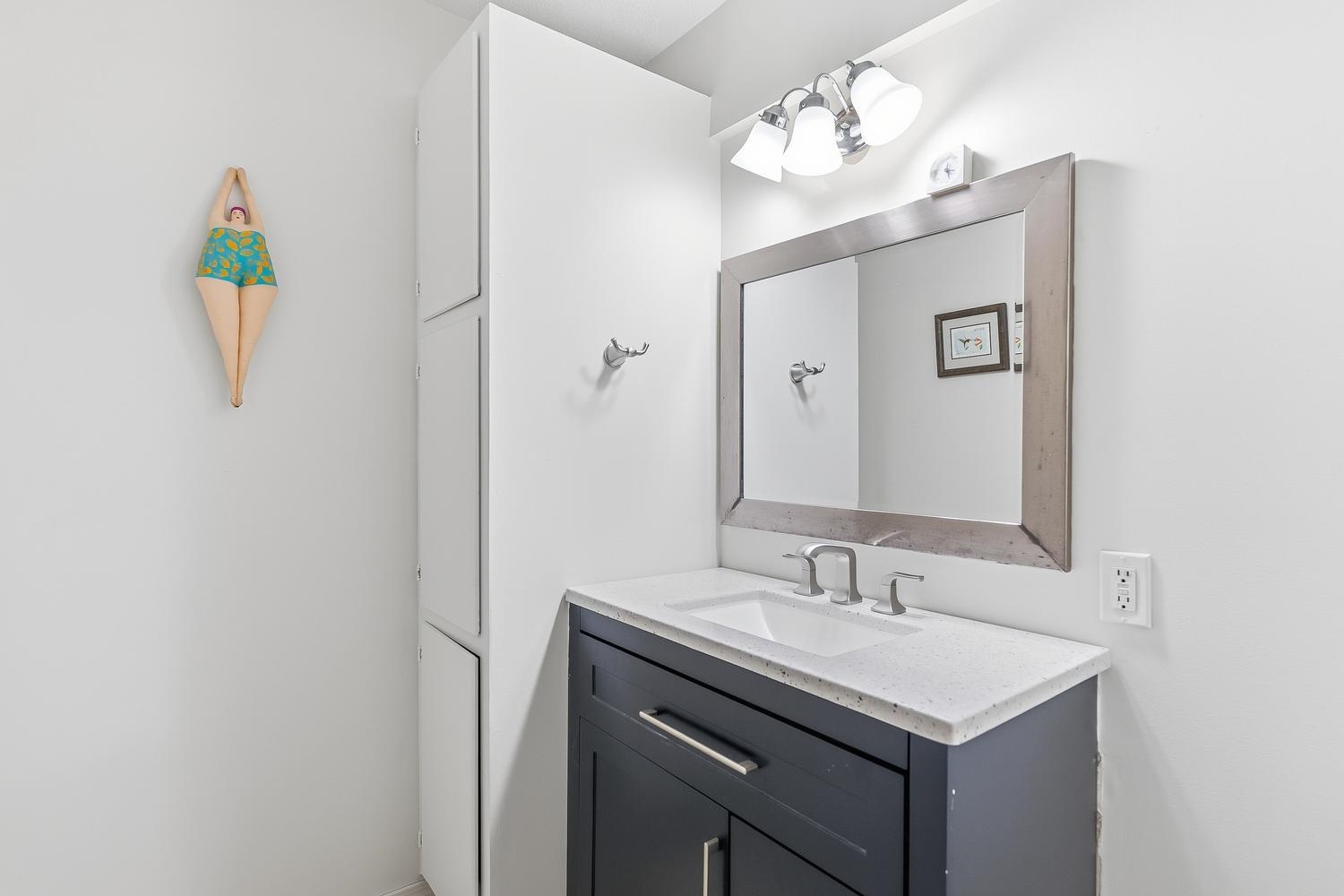 2755 N Richmond Property Photo 19