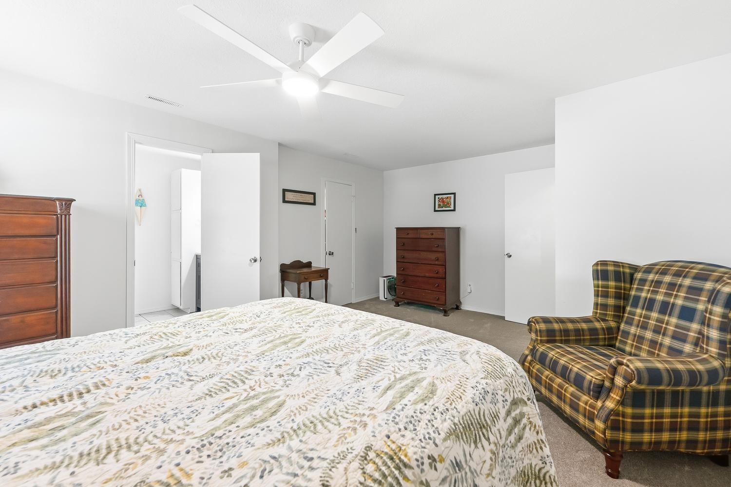 2755 N Richmond Property Photo 24