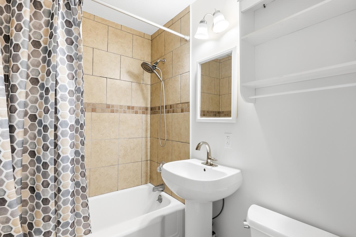 2755 N Richmond Property Photo 28