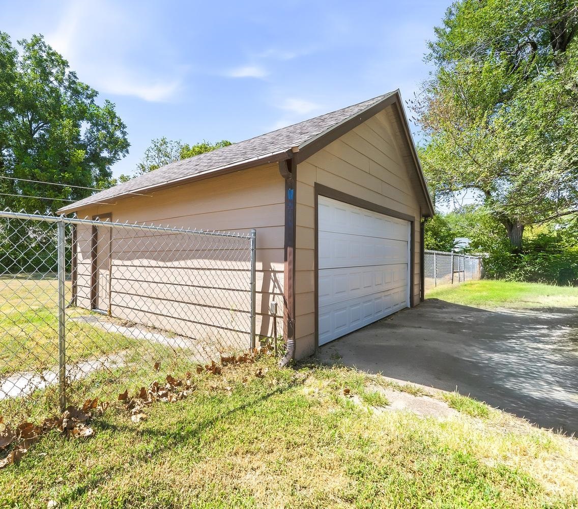 2755 N Richmond Property Photo 33