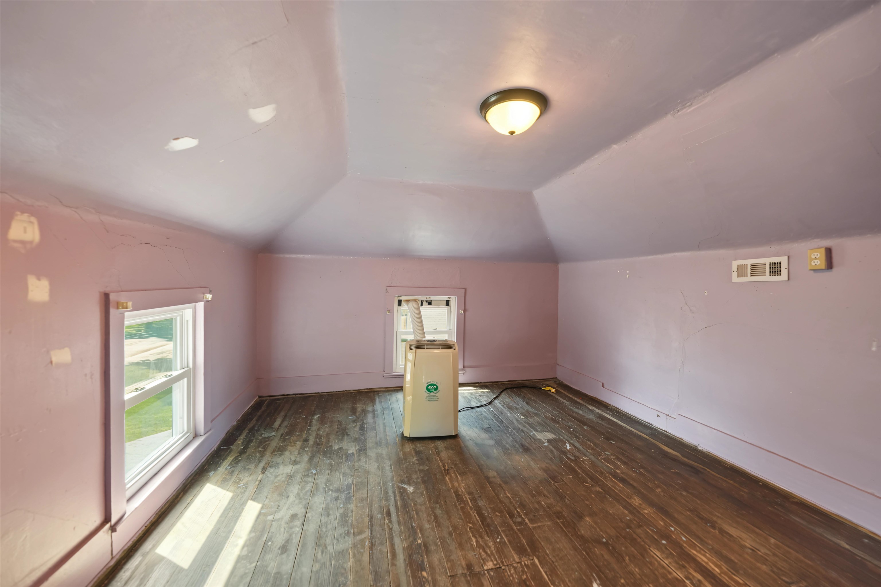 213 N Swedonia St. Property Photo 13