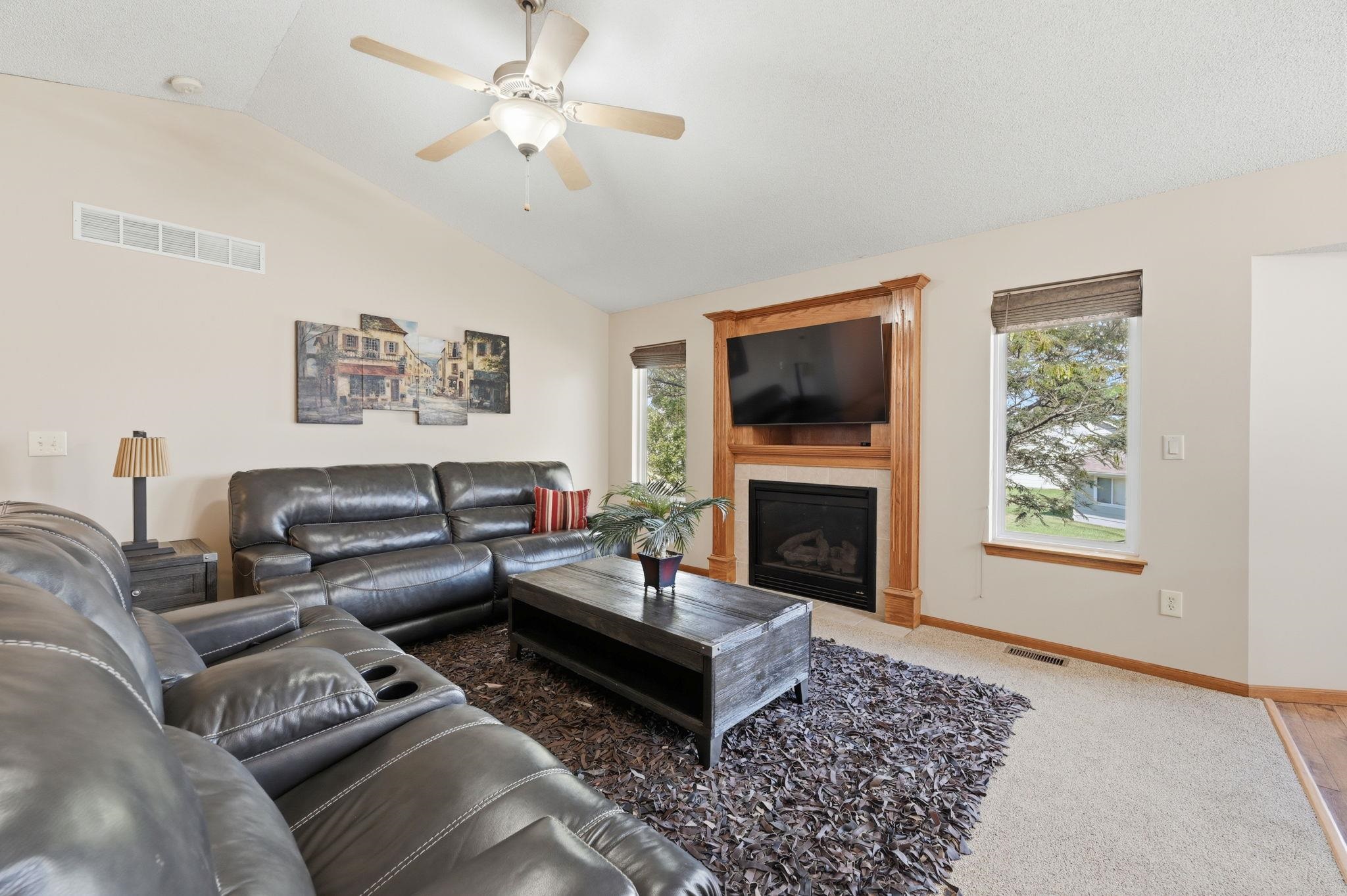 325 N Clay Circle Property Photo 5