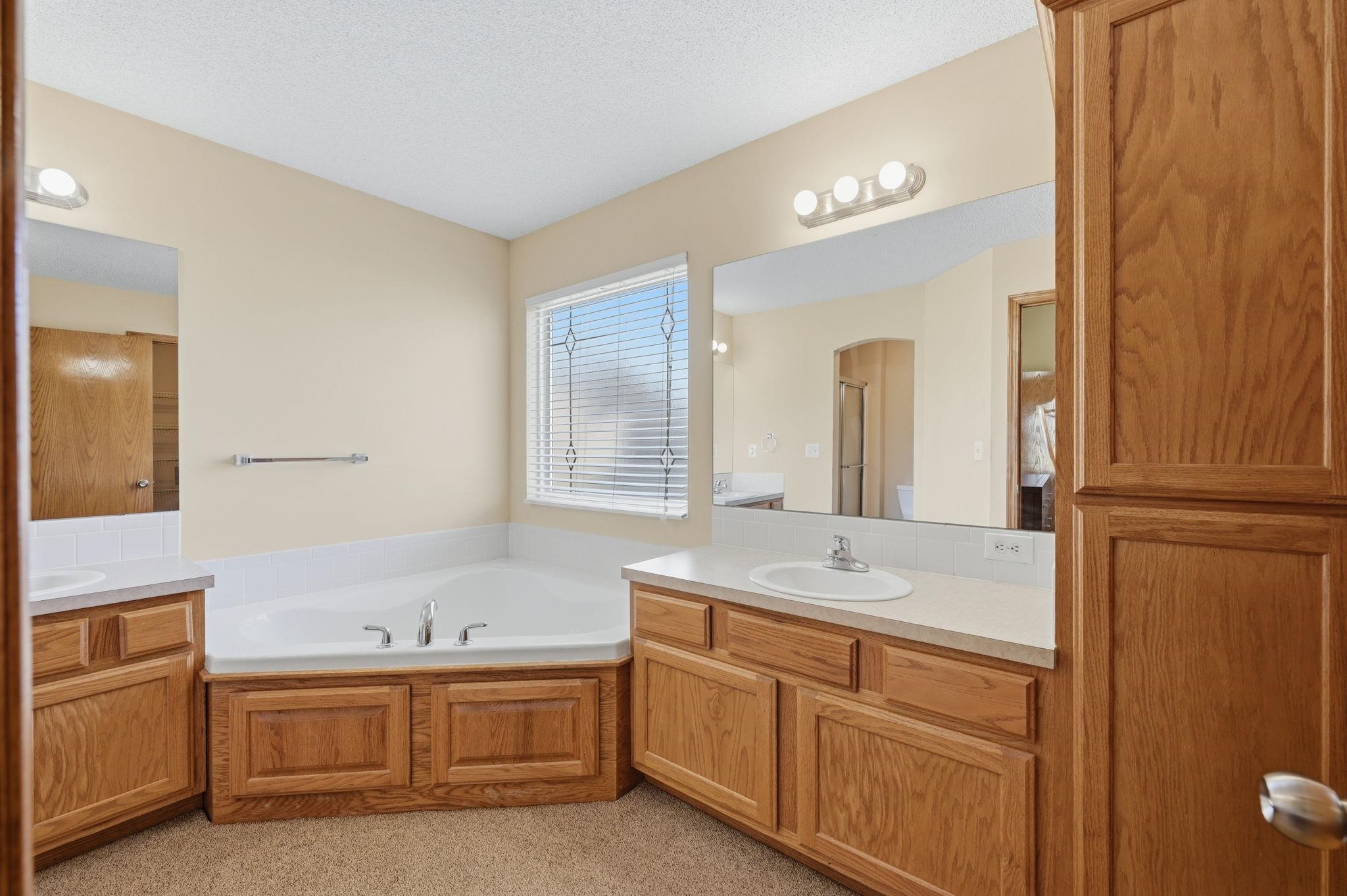 325 N Clay Circle Property Photo 14
