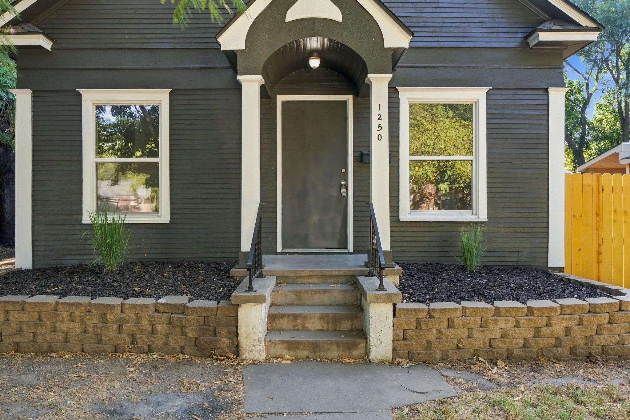 1250 N Lewellen Property Photo 3