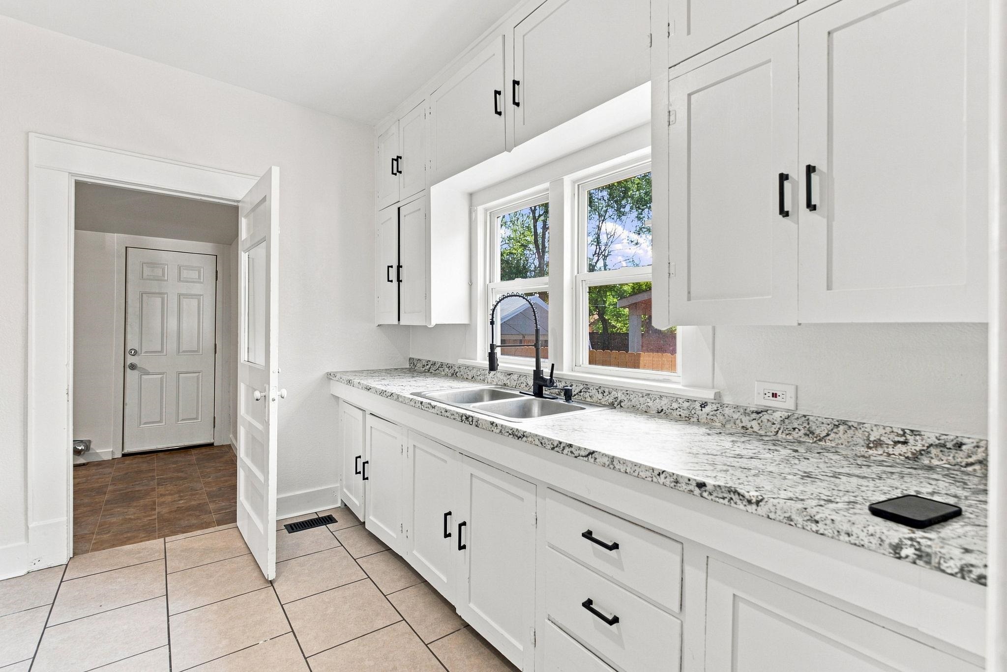 1250 N Lewellen Property Photo 14