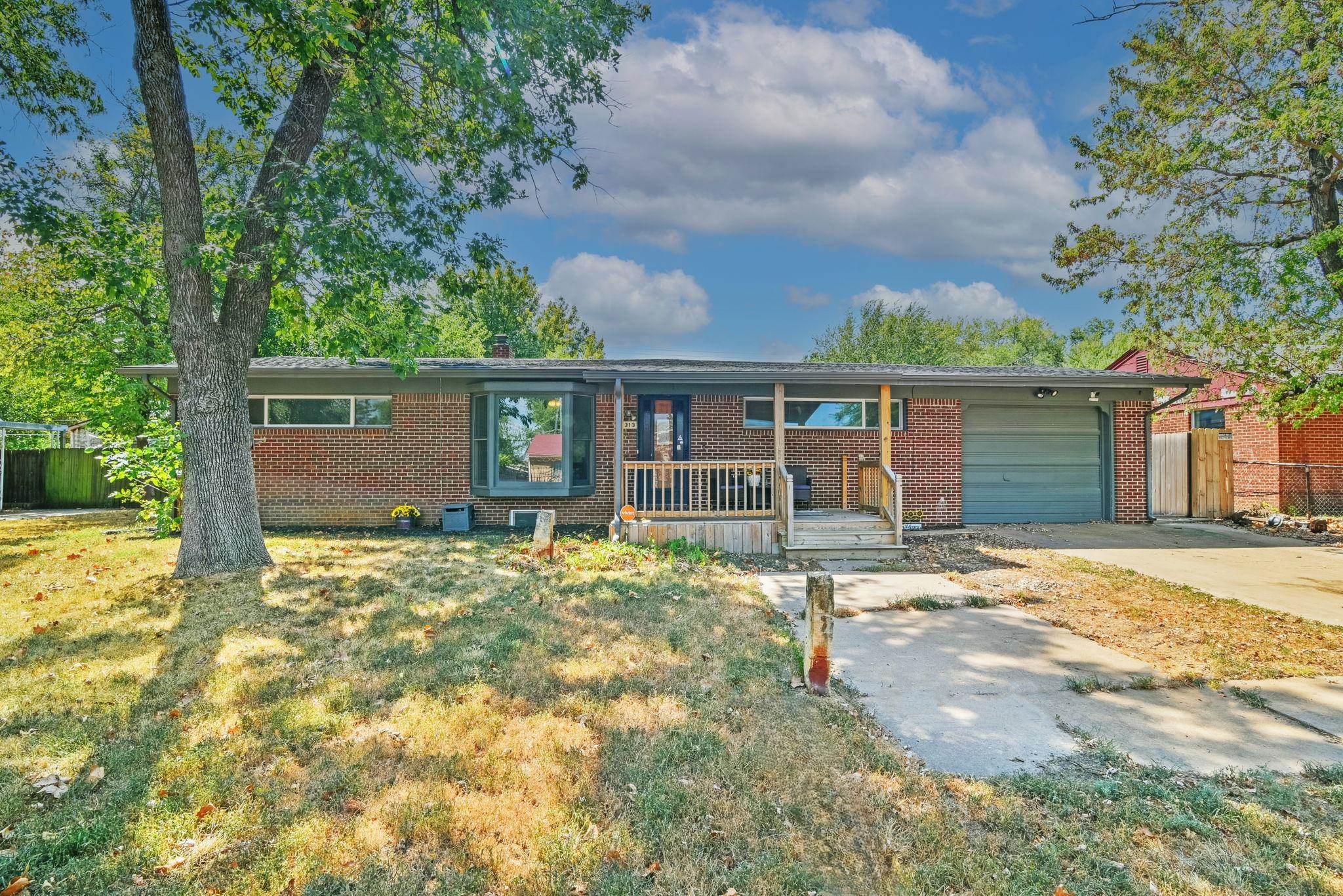1313 W Brady Property Photo 2