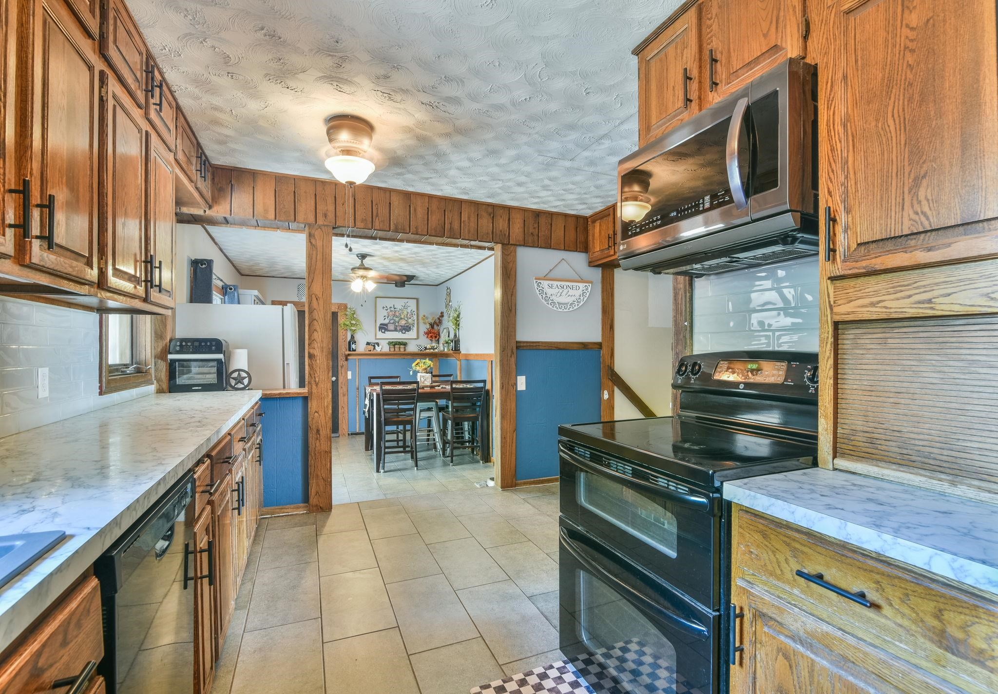 1313 W Brady Property Photo 13
