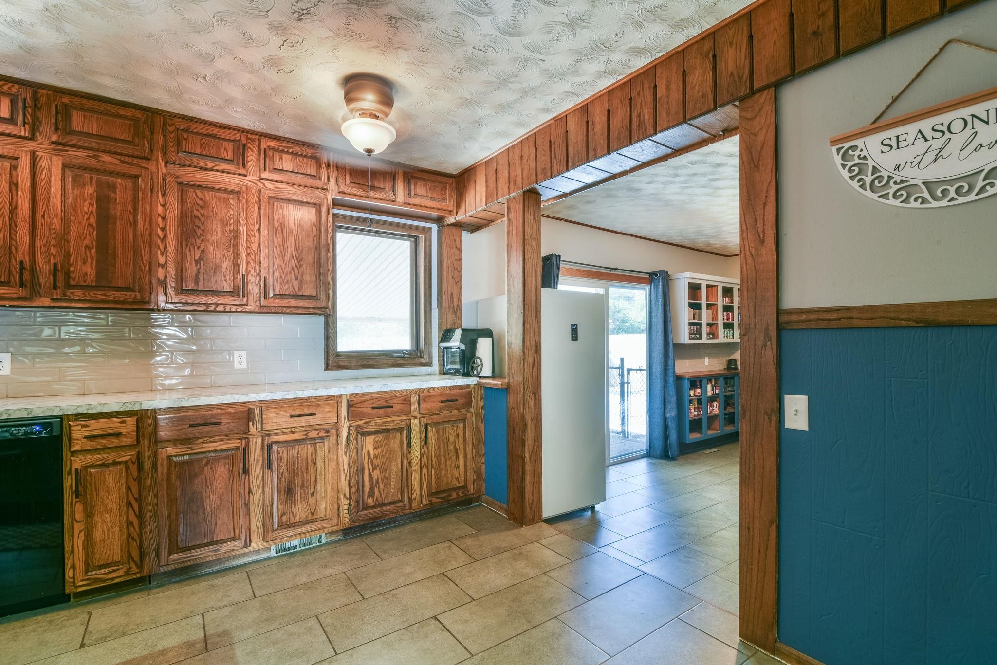 1313 W Brady Property Photo 14