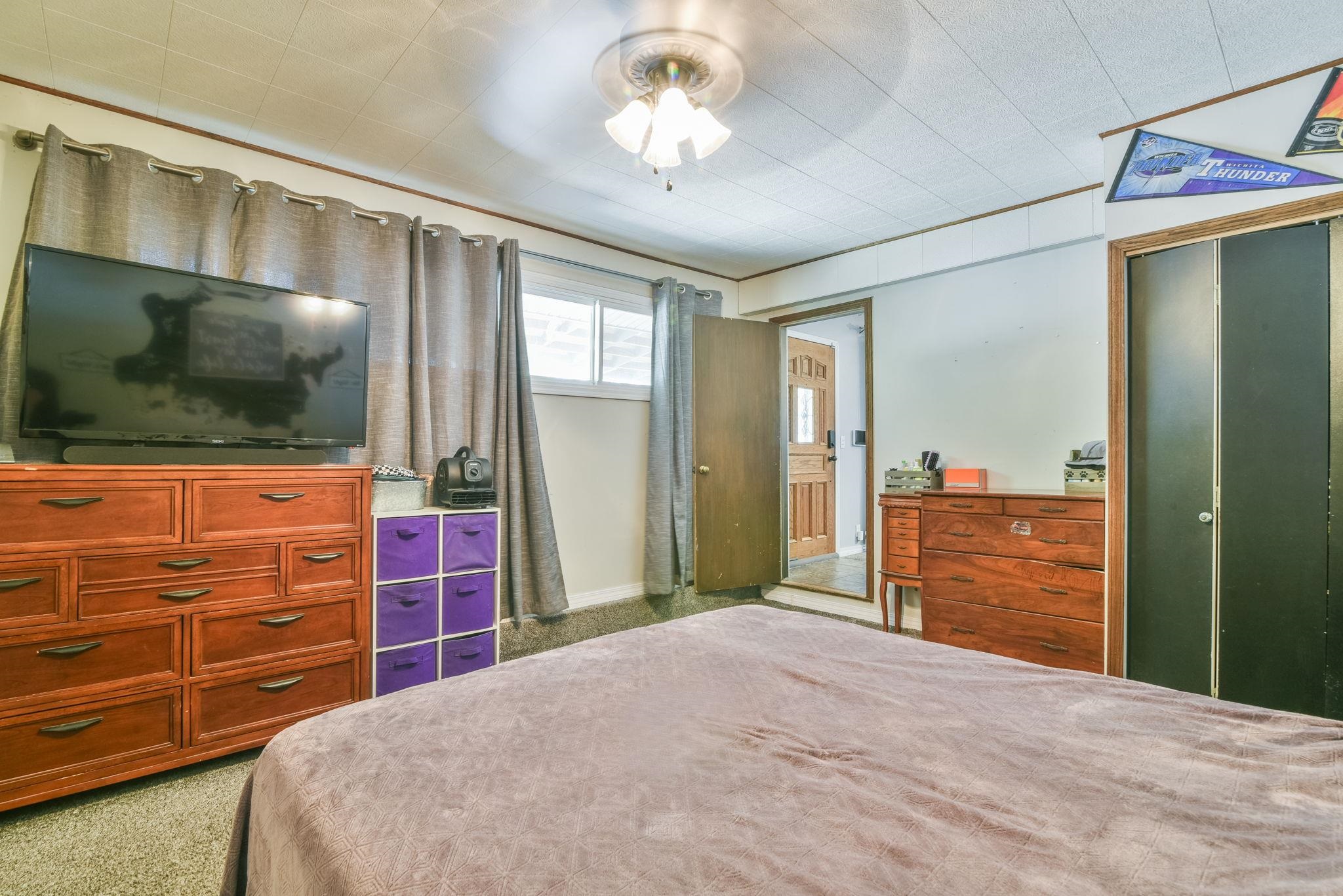 1313 W Brady Property Photo 19