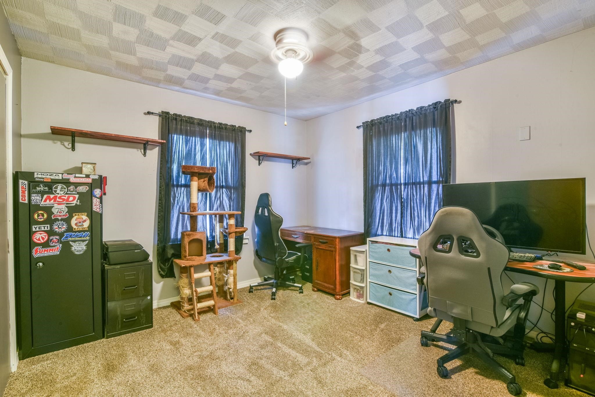1313 W Brady Property Photo 20