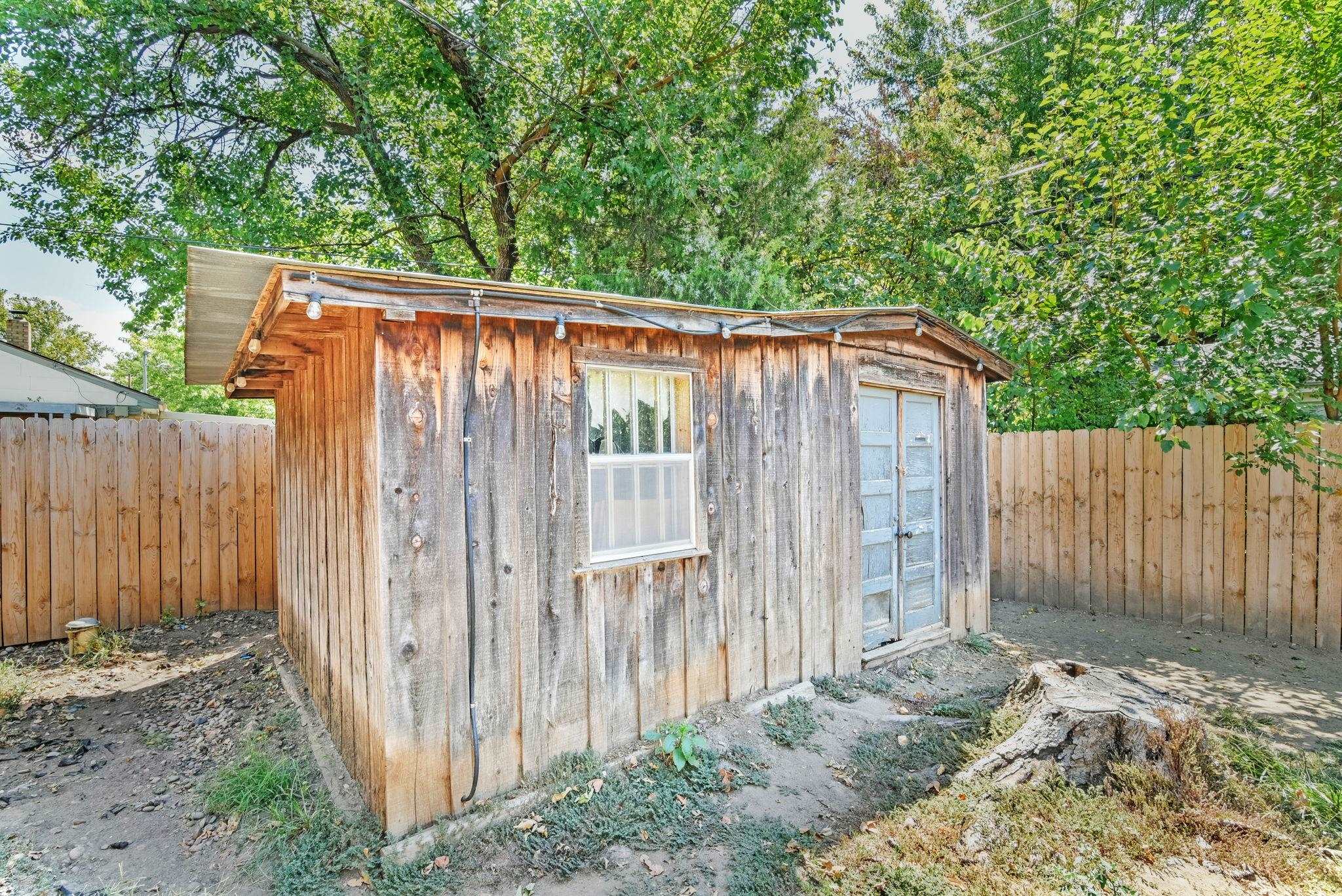 1313 W Brady Property Photo 32