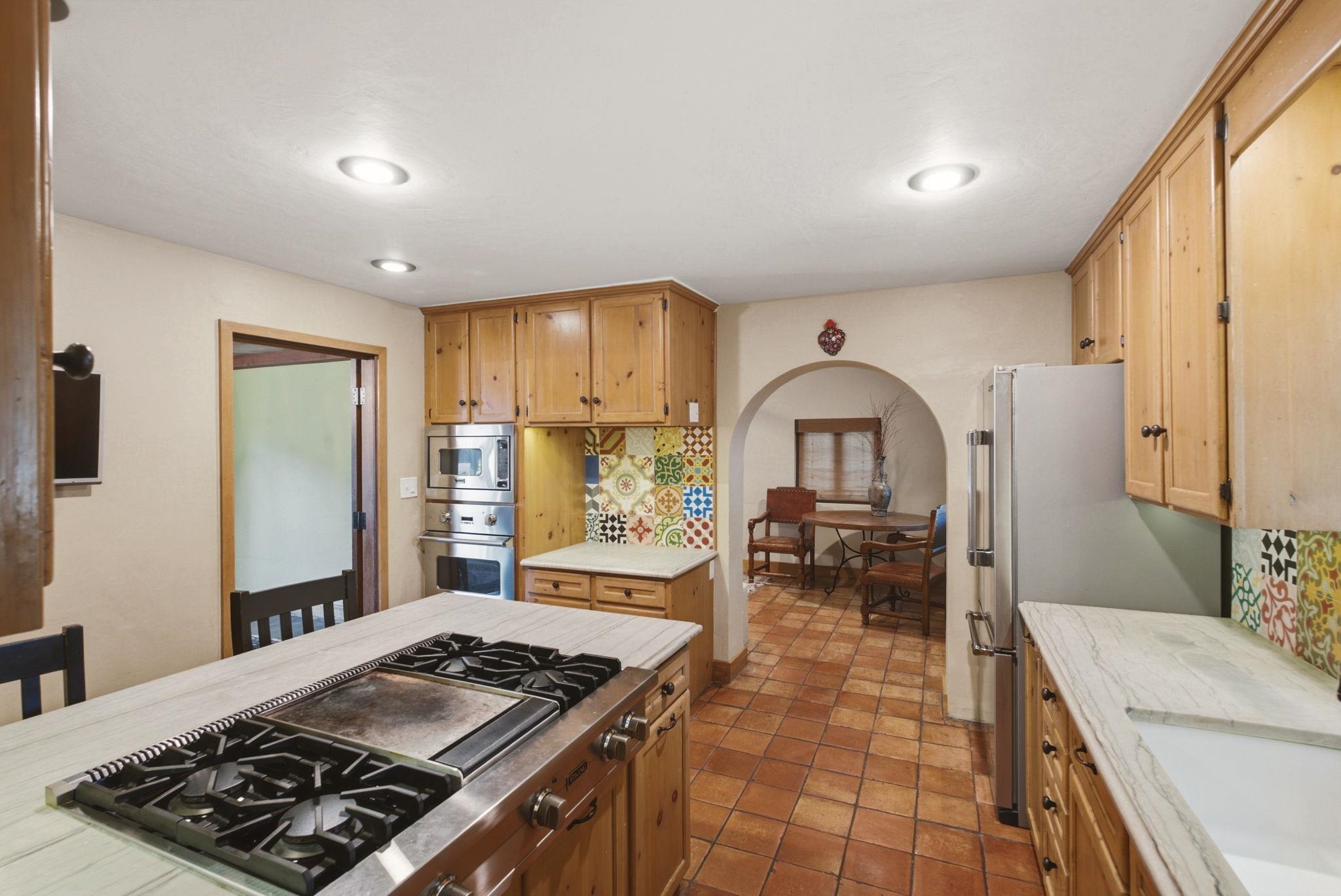 3823 E Lewis St Property Photo 11