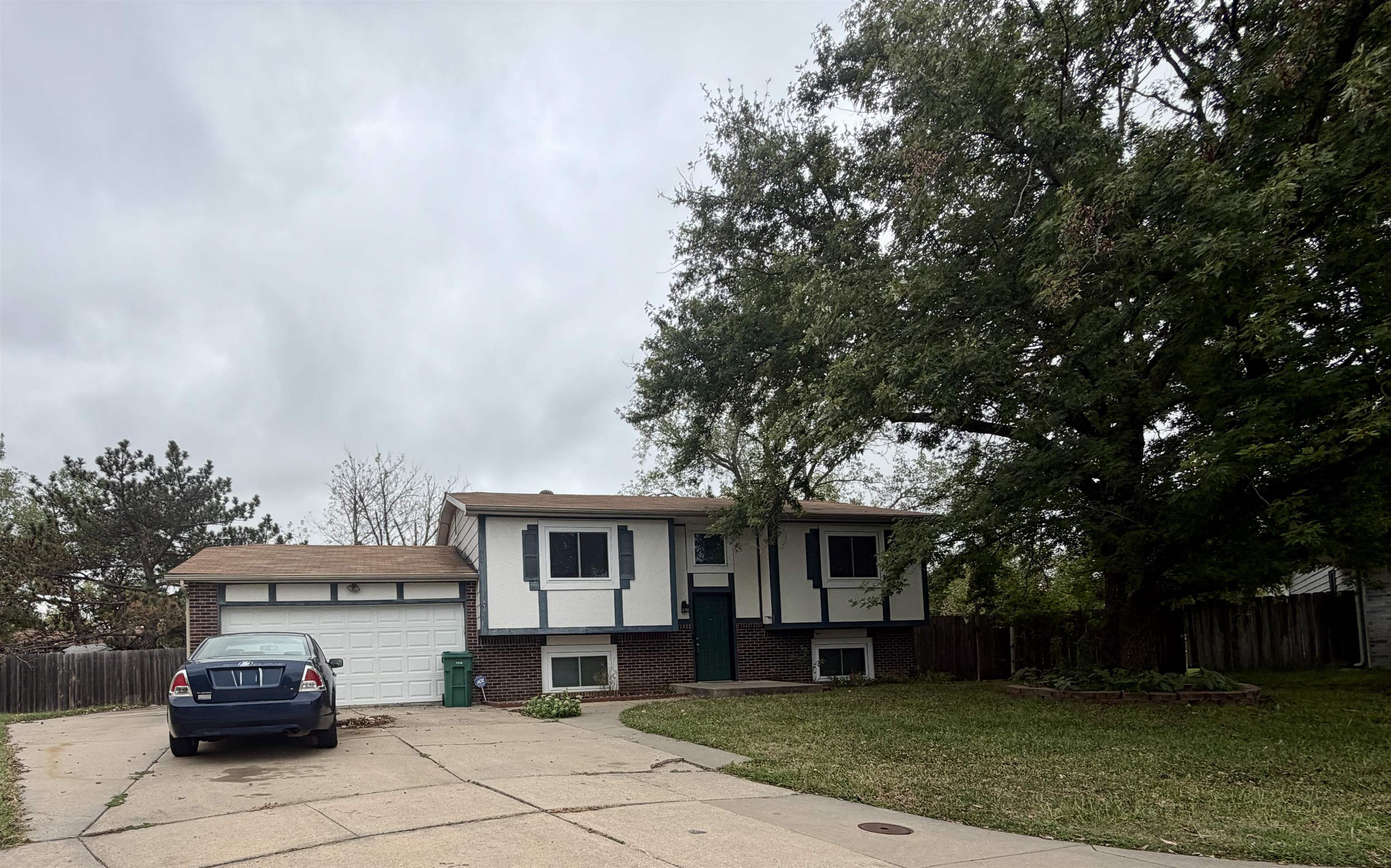 6716 E 30 Ct N Property Photo 1