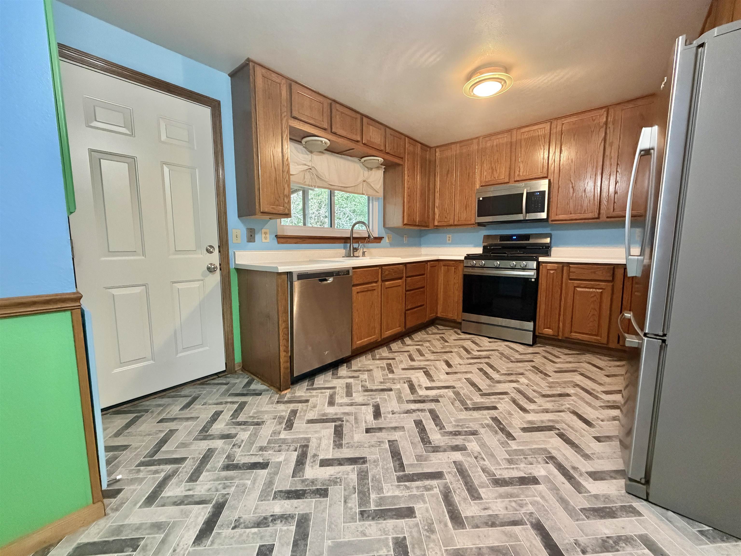 6716 E 30 Ct N Property Photo 8