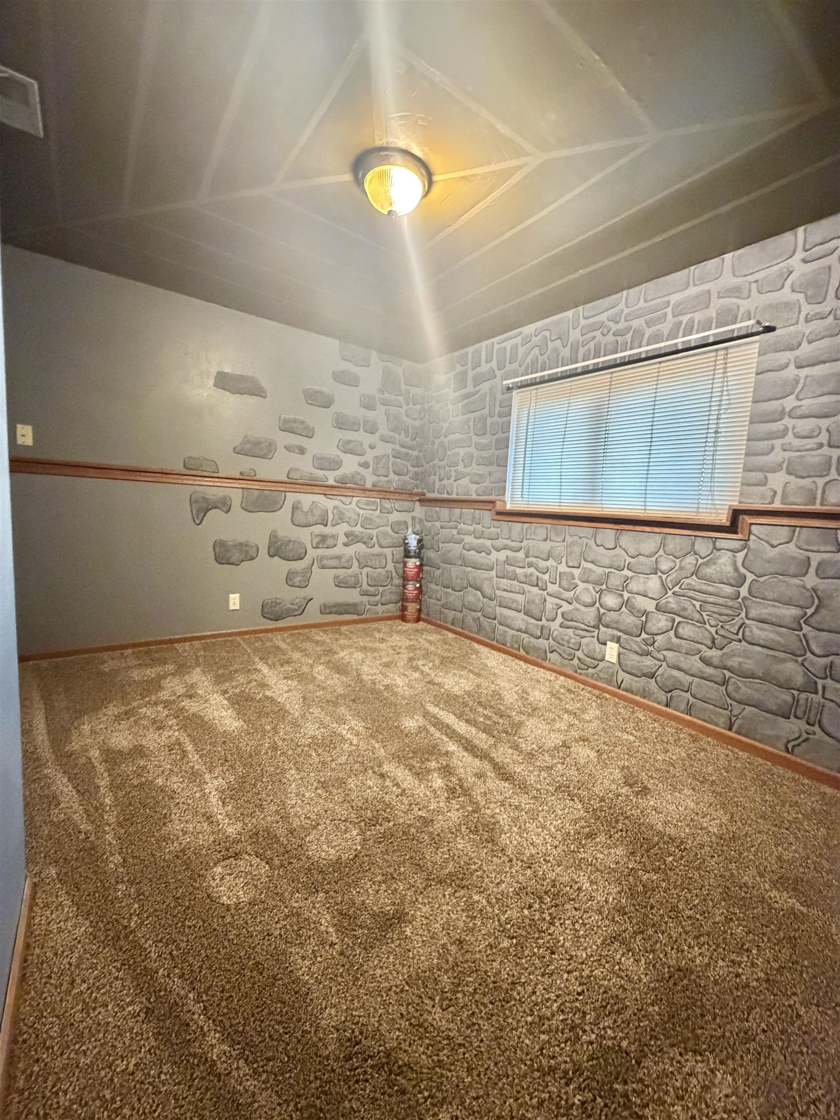 6716 E 30 Ct N Property Photo 17