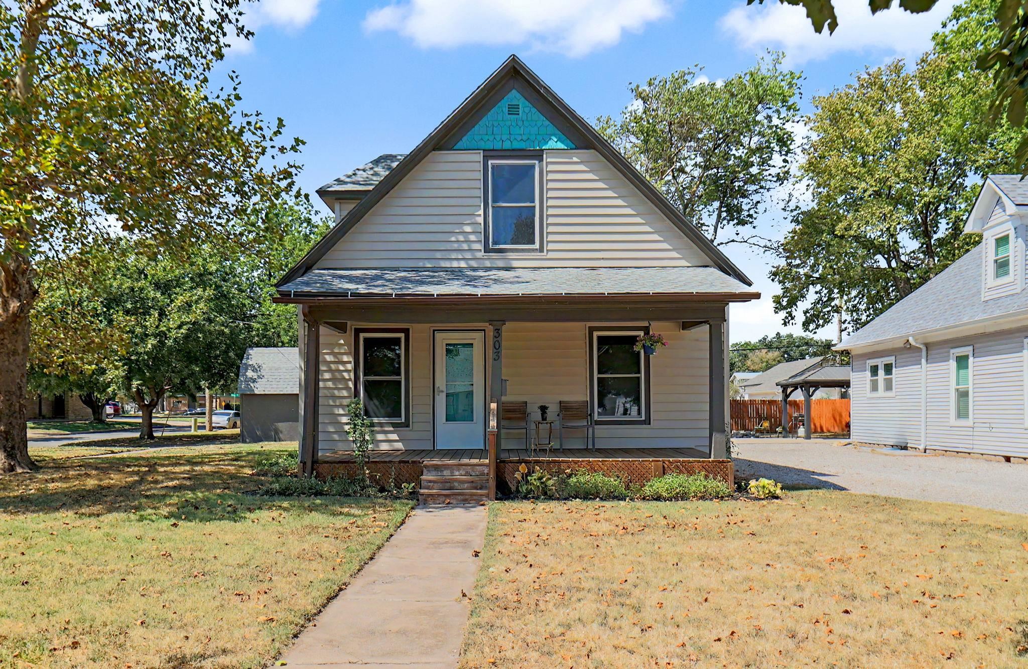 303 N Walnut Property Photo 1