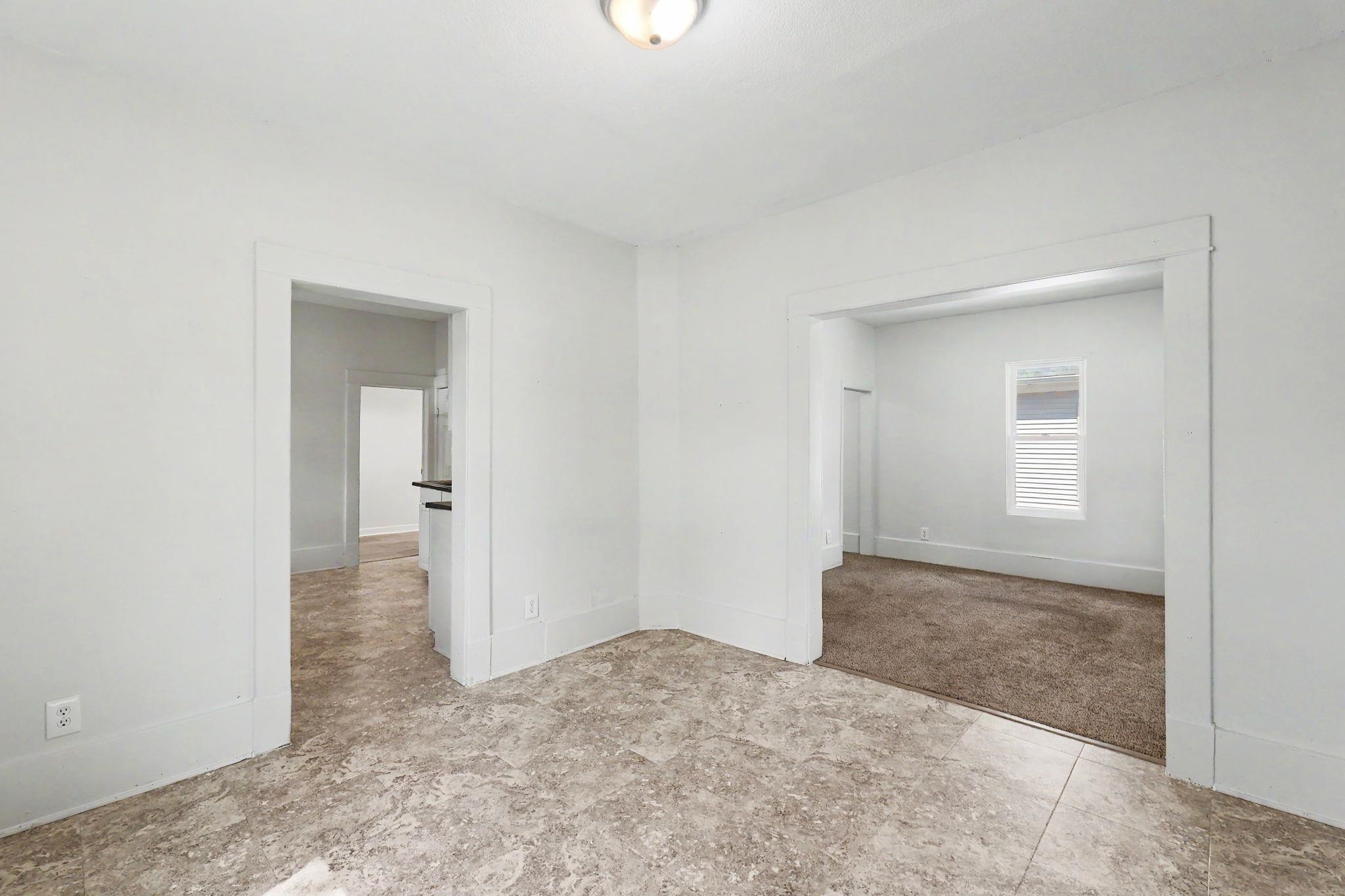 303 N Walnut Property Photo 6
