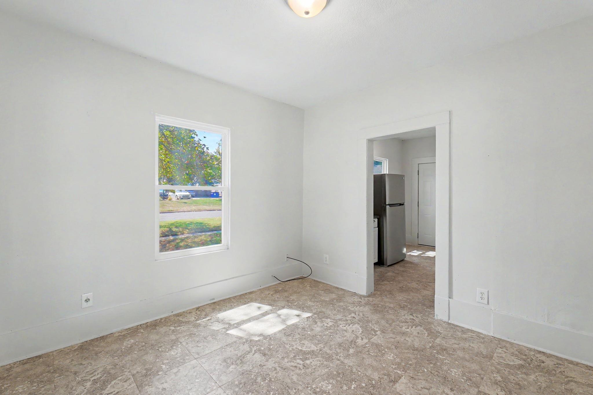 303 N Walnut Property Photo 12