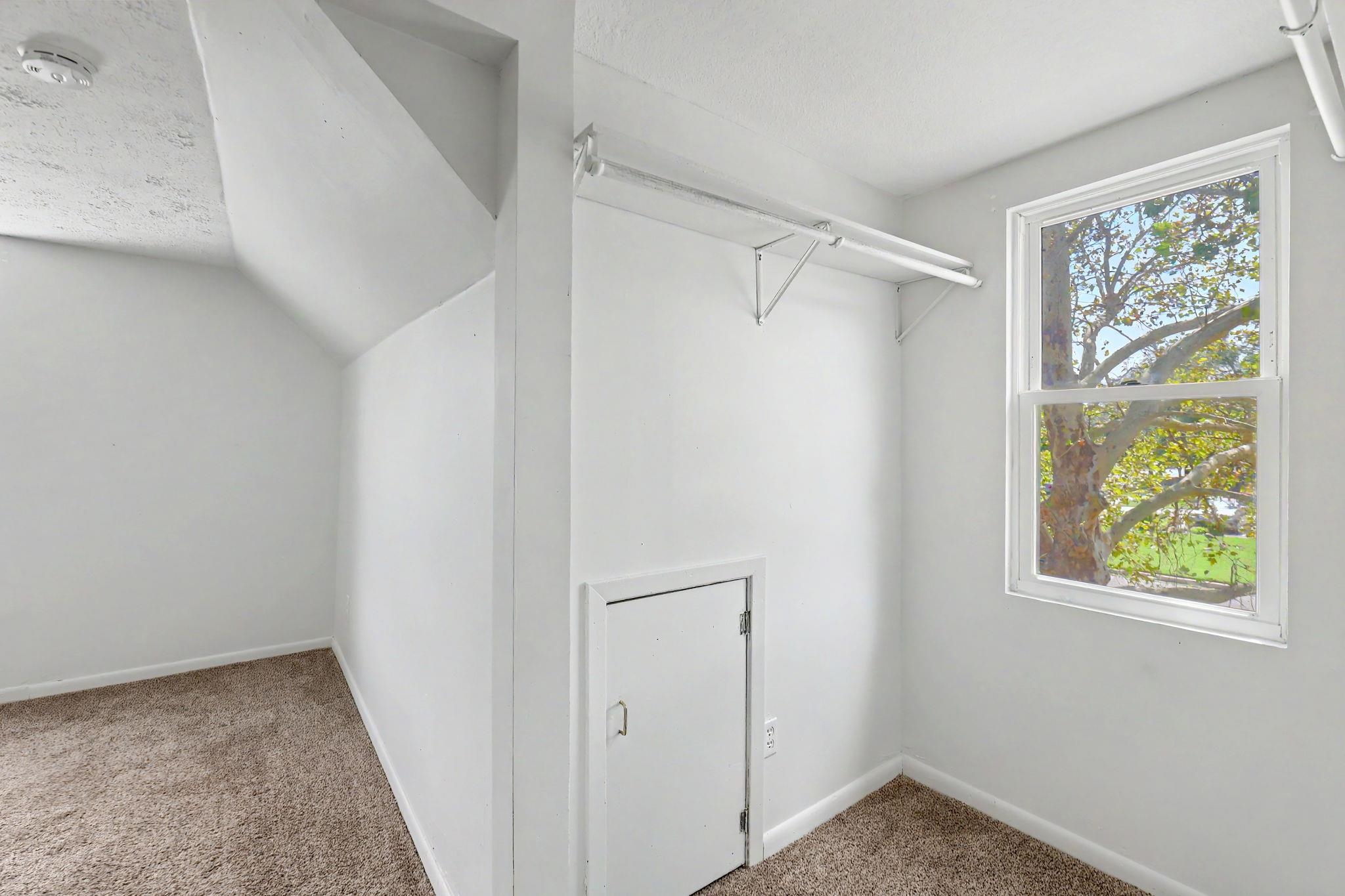 303 N Walnut Property Photo 13