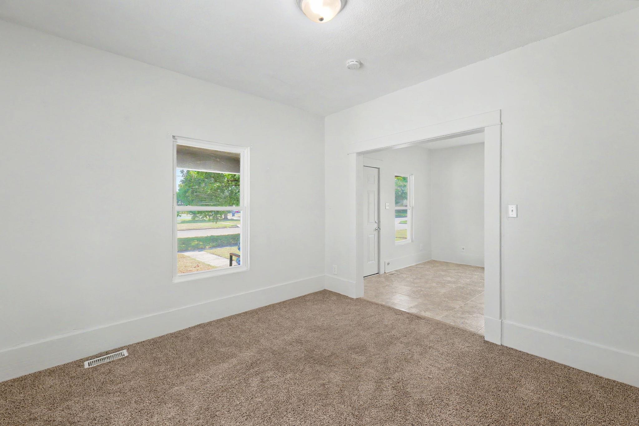 303 N Walnut Property Photo 16