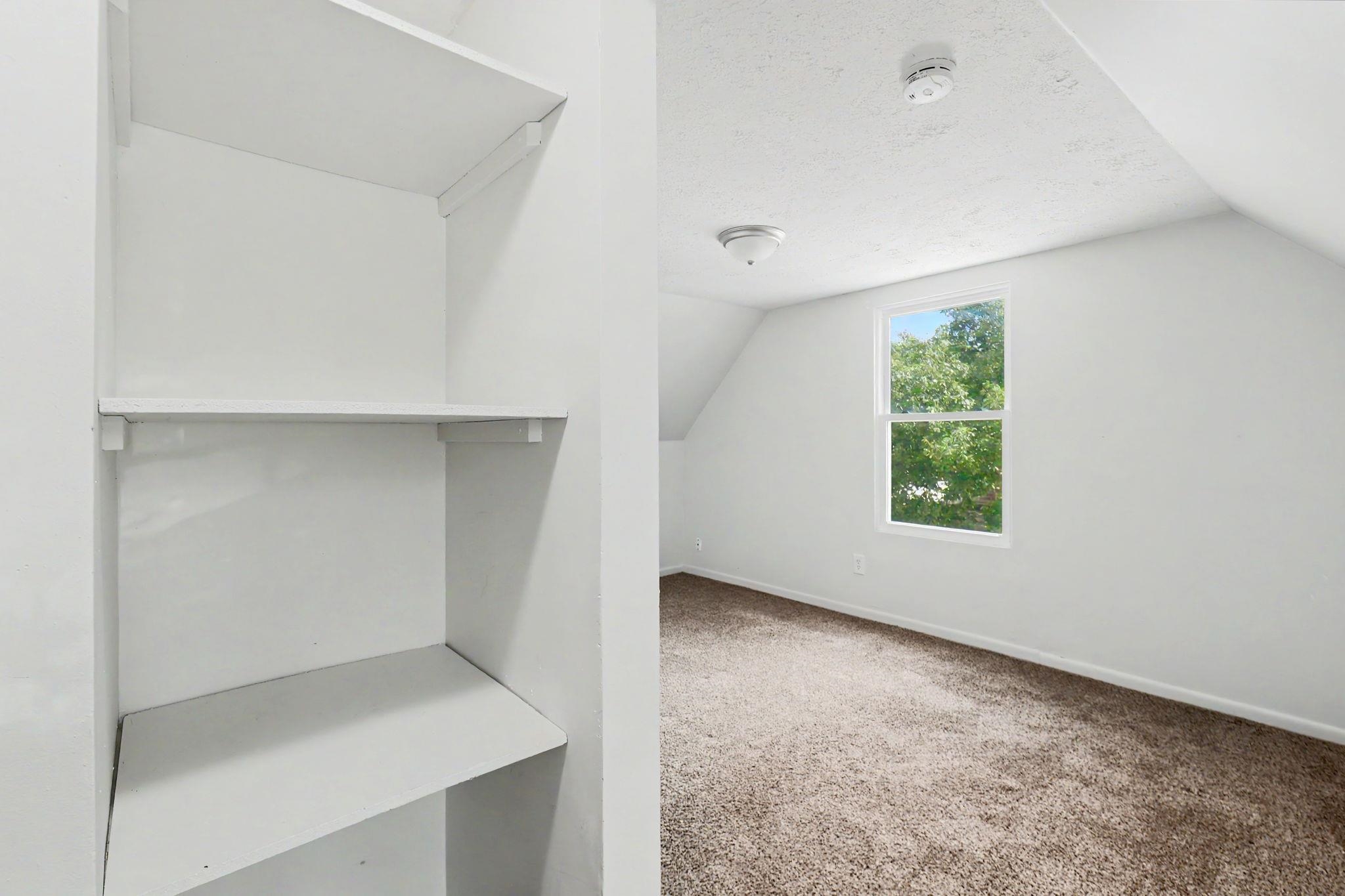 303 N Walnut Property Photo 19