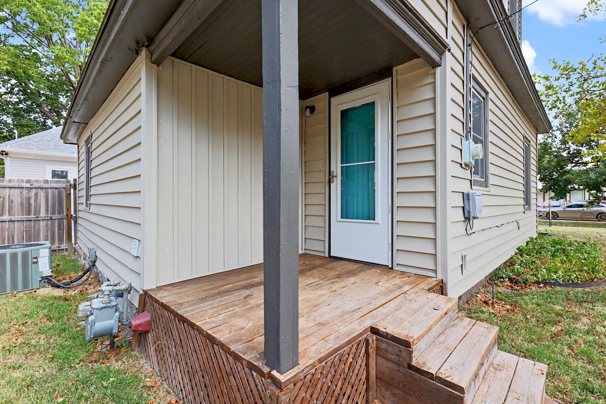 303 N Walnut Property Photo 22