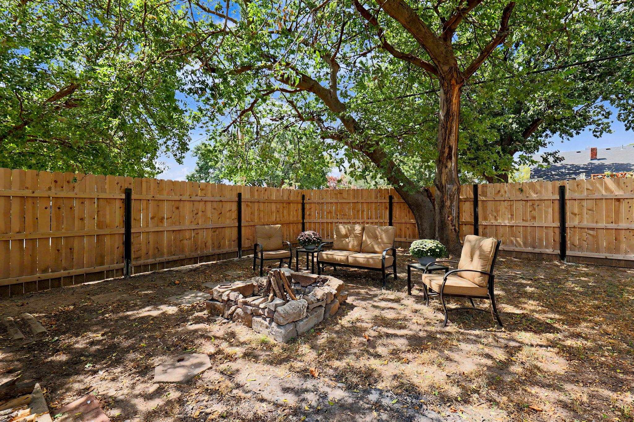 303 N Walnut Property Photo 24