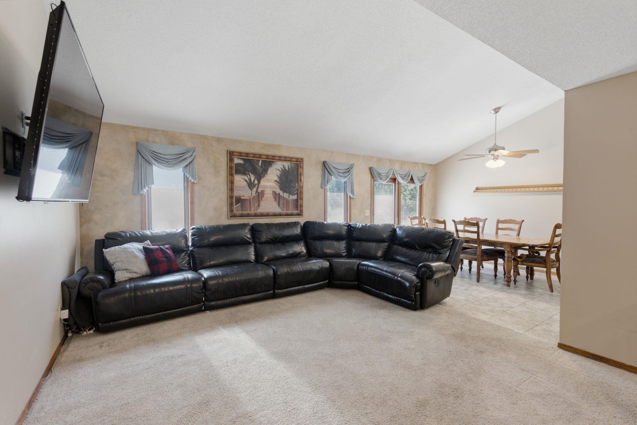 621 E Showalter Property Photo 11