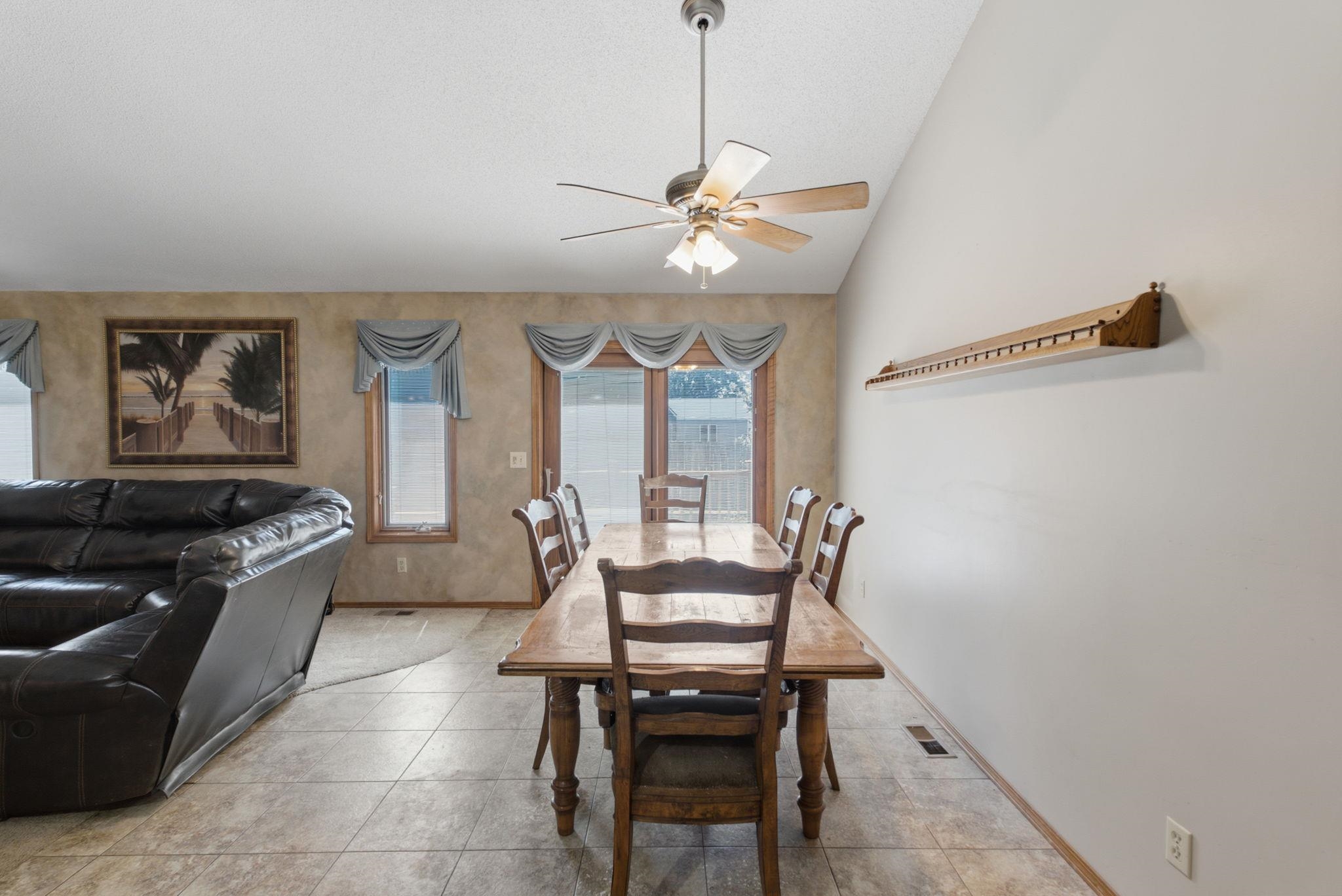 621 E Showalter Property Photo 14