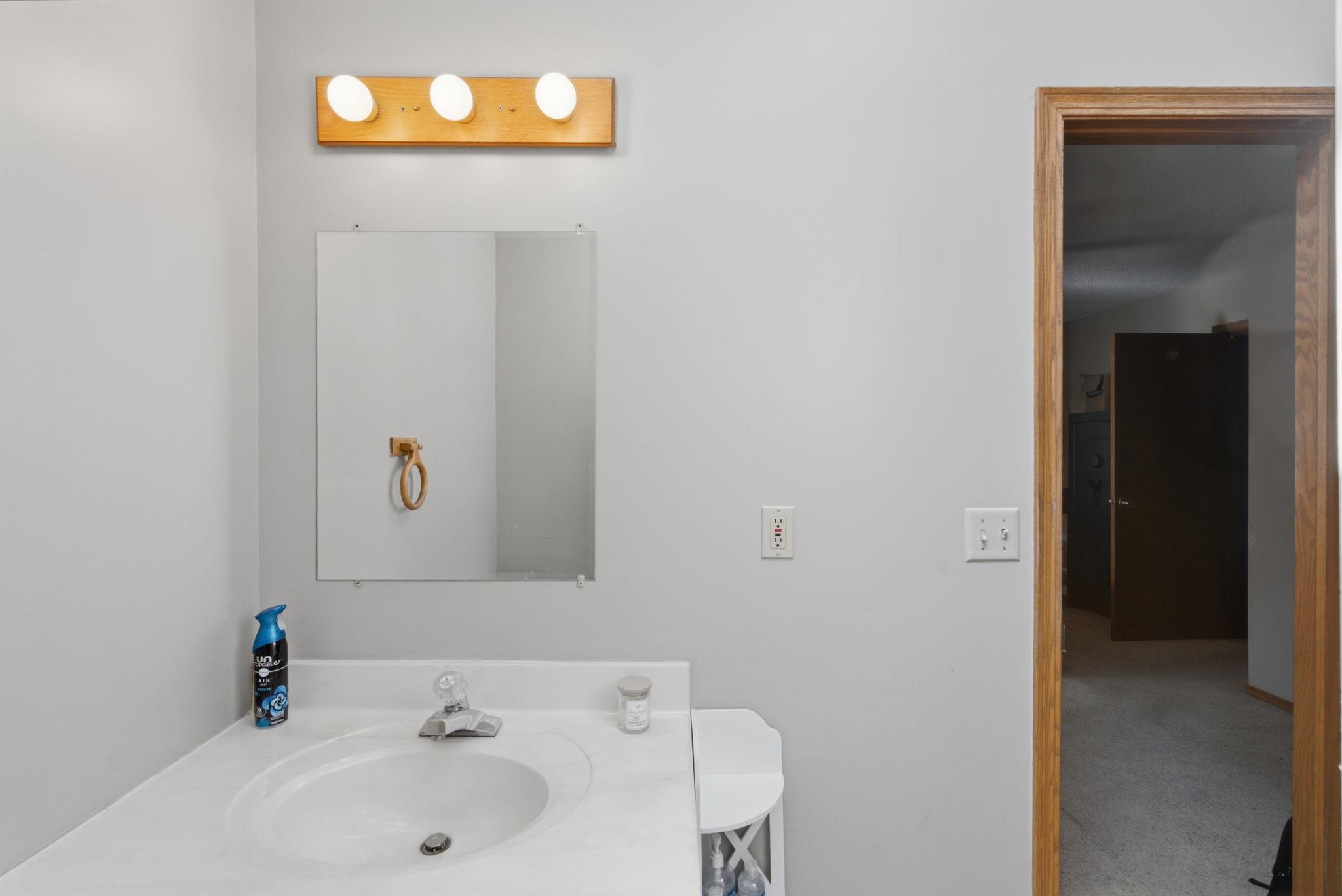 621 E Showalter Property Photo 17