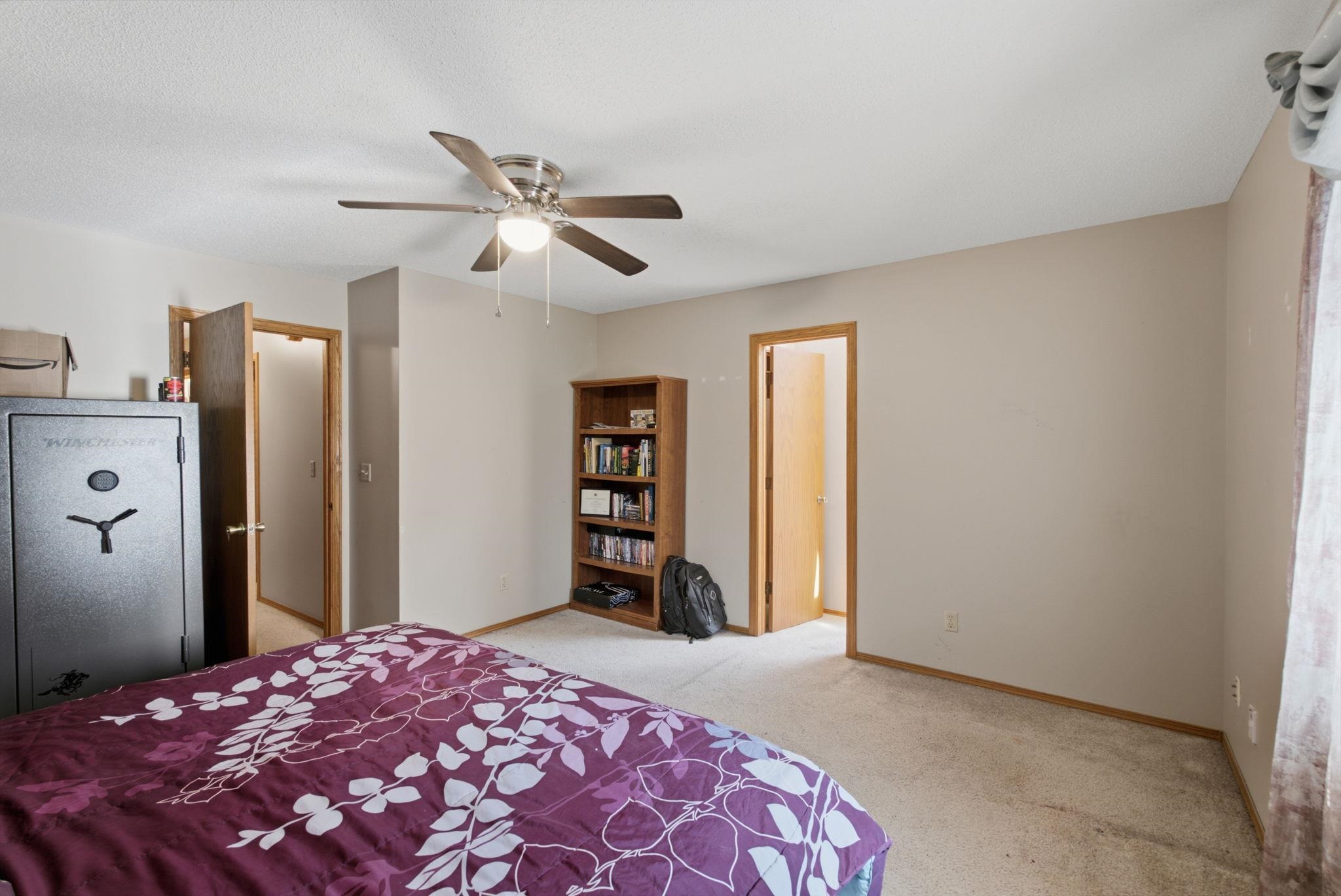 621 E Showalter Property Photo 18