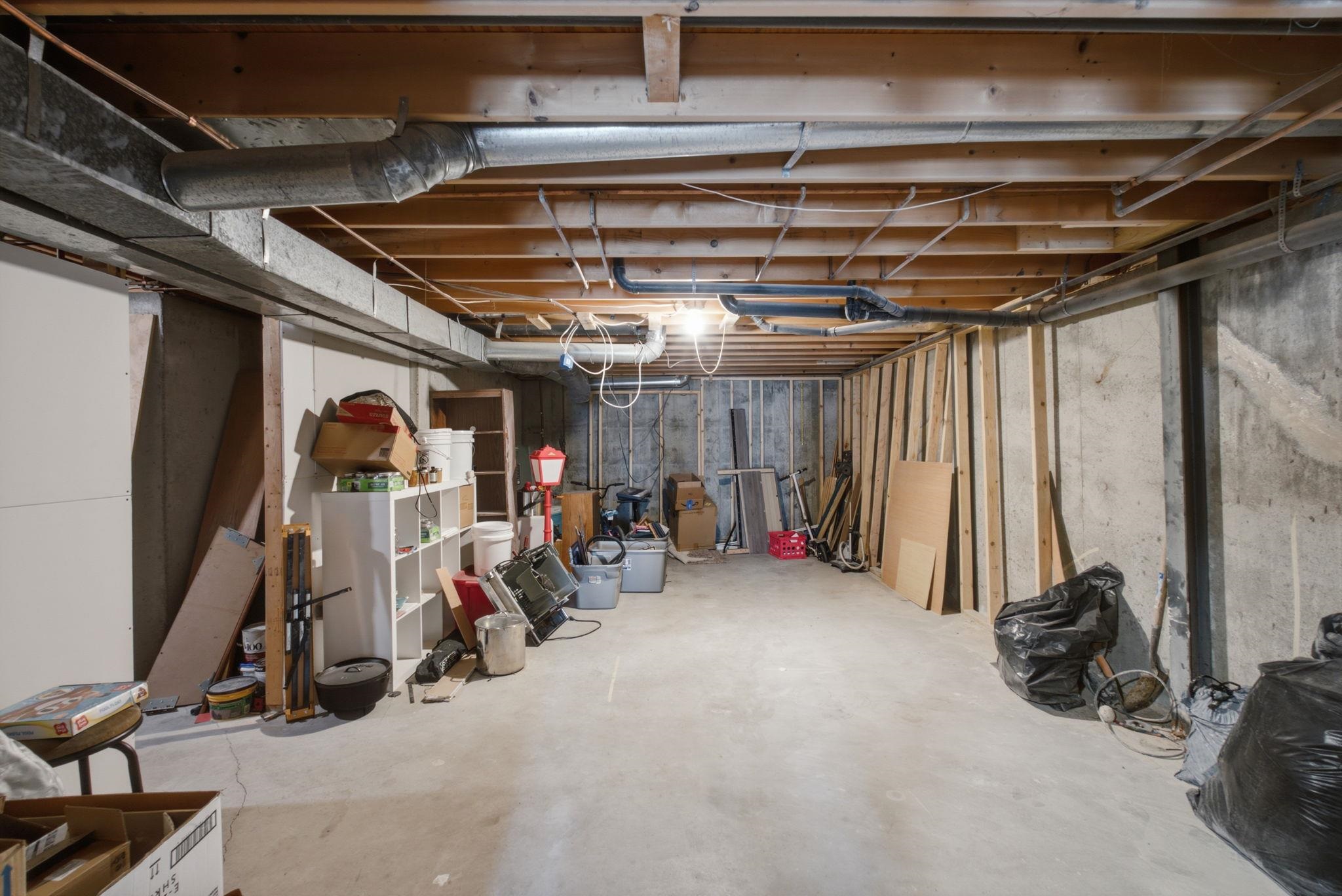 621 E Showalter Property Photo 36