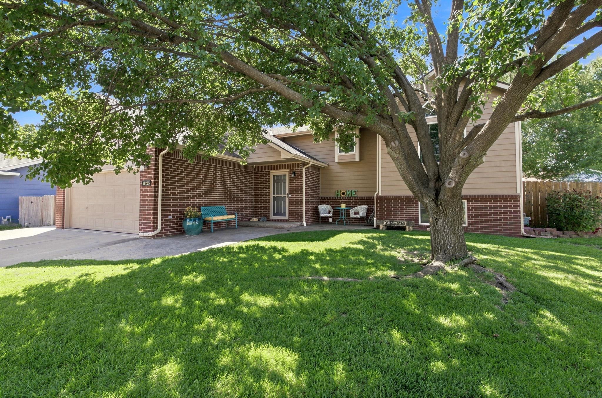 10205 W Haskell Property Photo 2