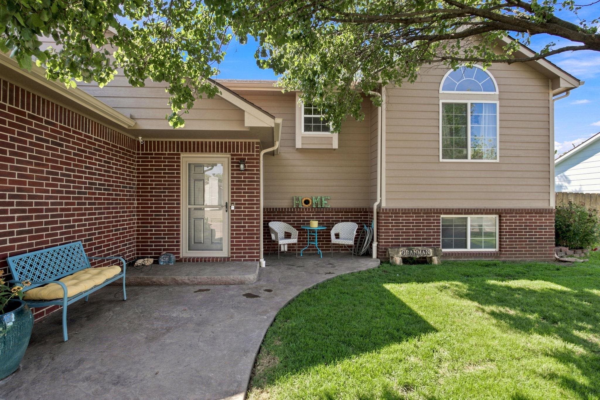 10205 W Haskell Property Photo 3