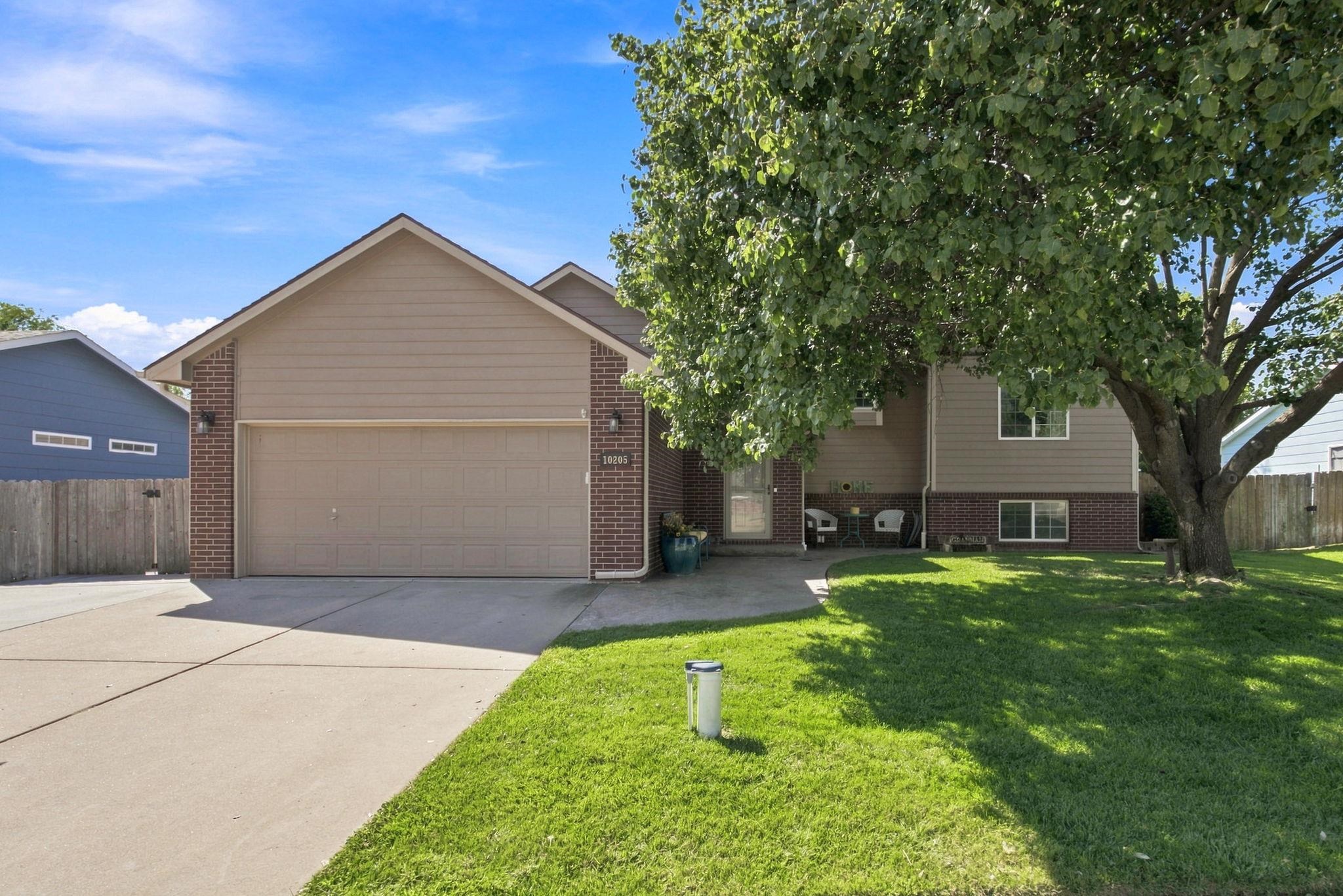 10205 W Haskell Property Photo 4