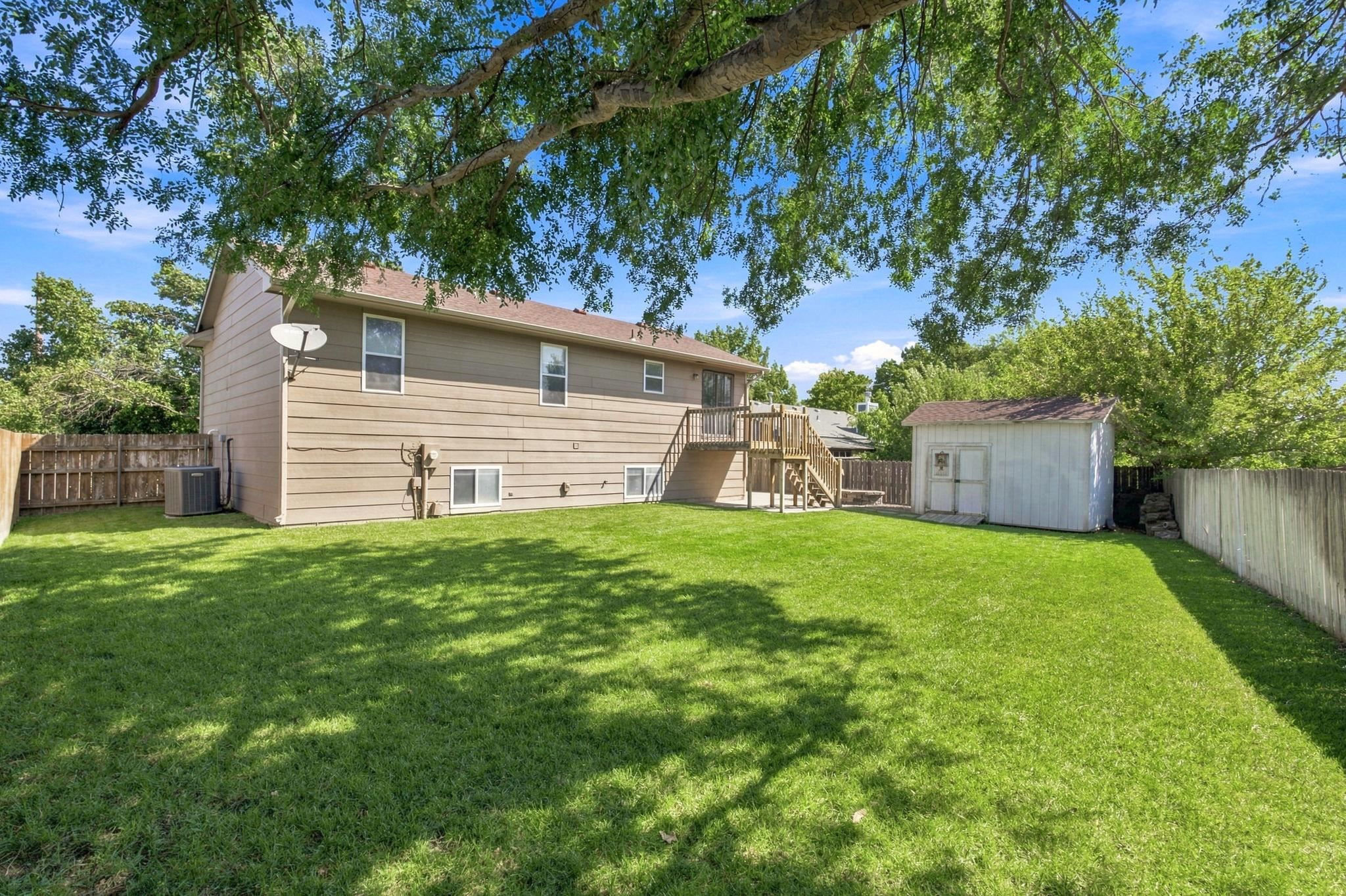 10205 W Haskell Property Photo 36