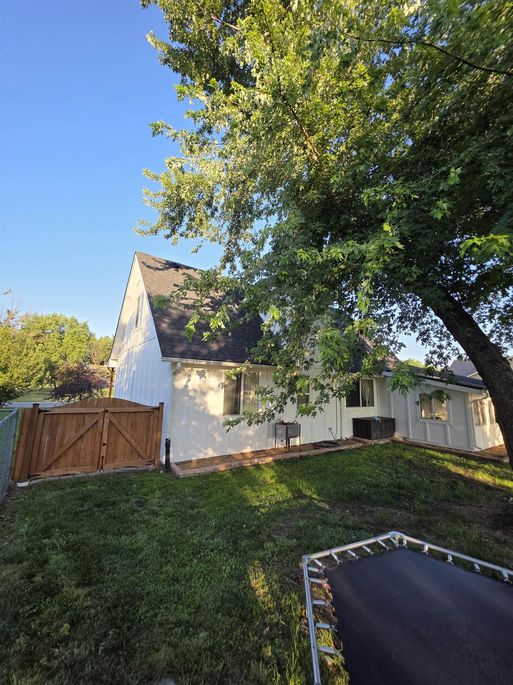 1021 Mccaskey Drive Property Photo 2
