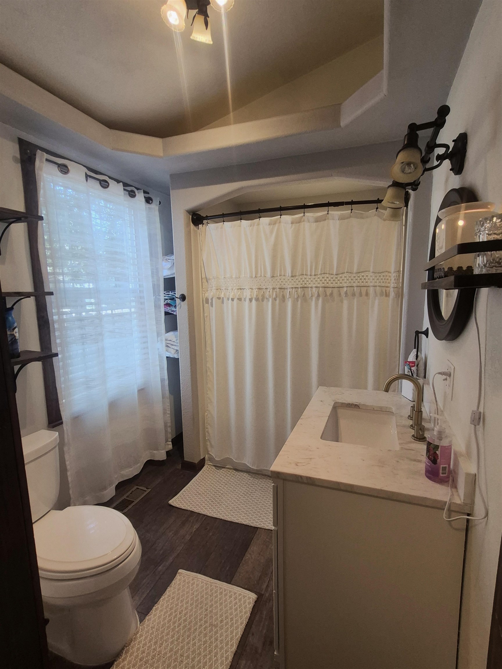 822 N C Property Photo 9