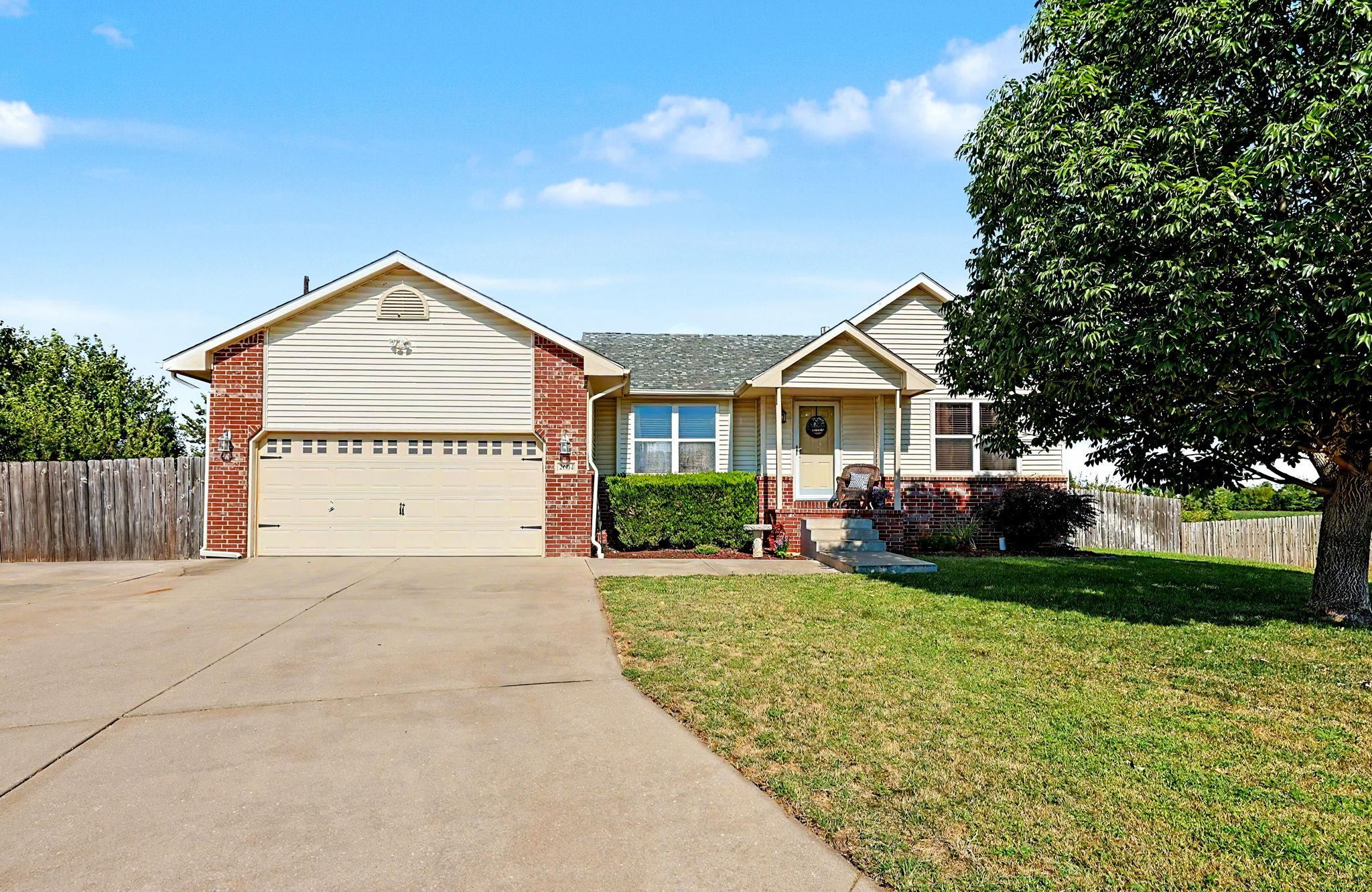 2604 Mainsgate Cir Property Photo 1