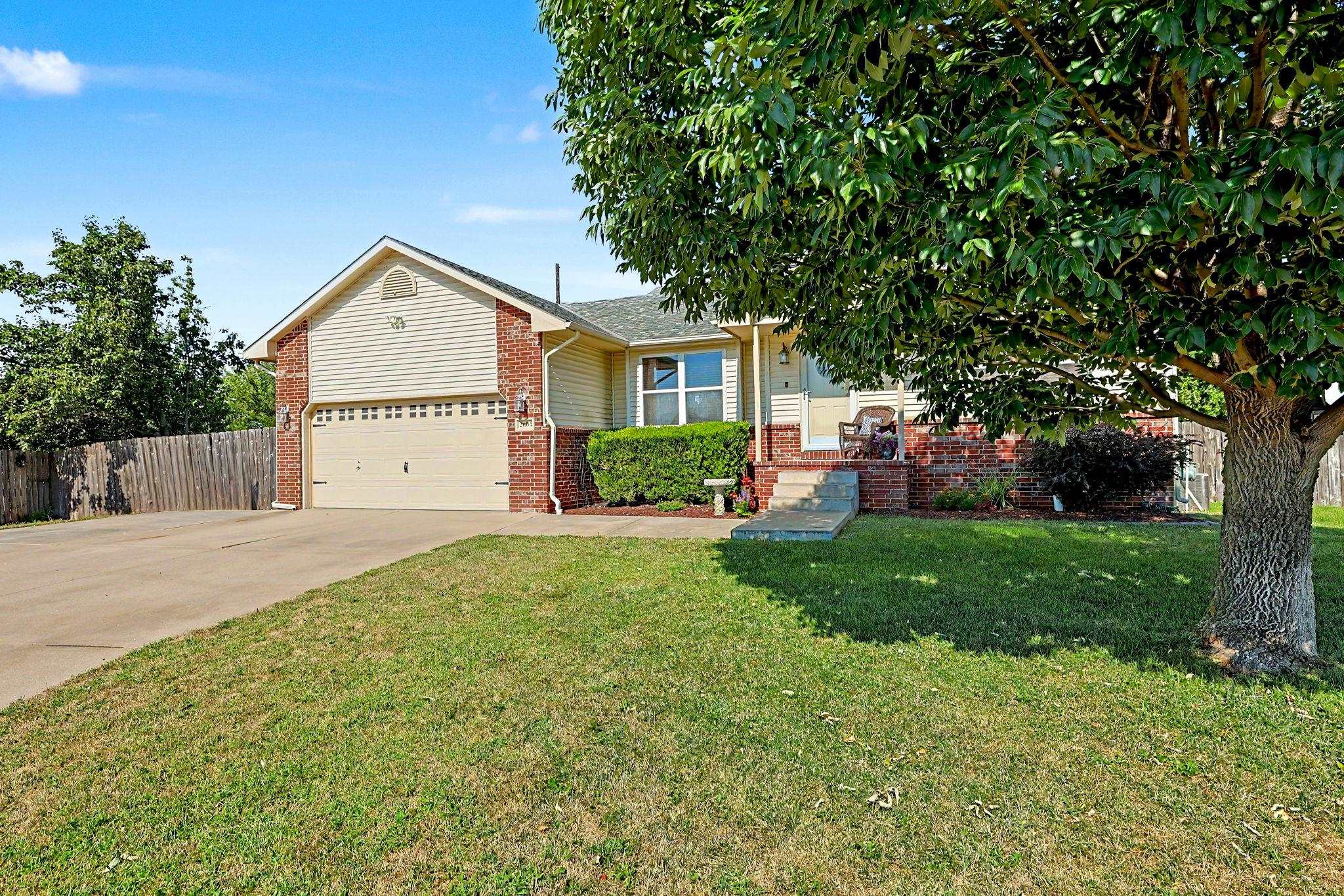 2604 Mainsgate Cir Property Photo 5