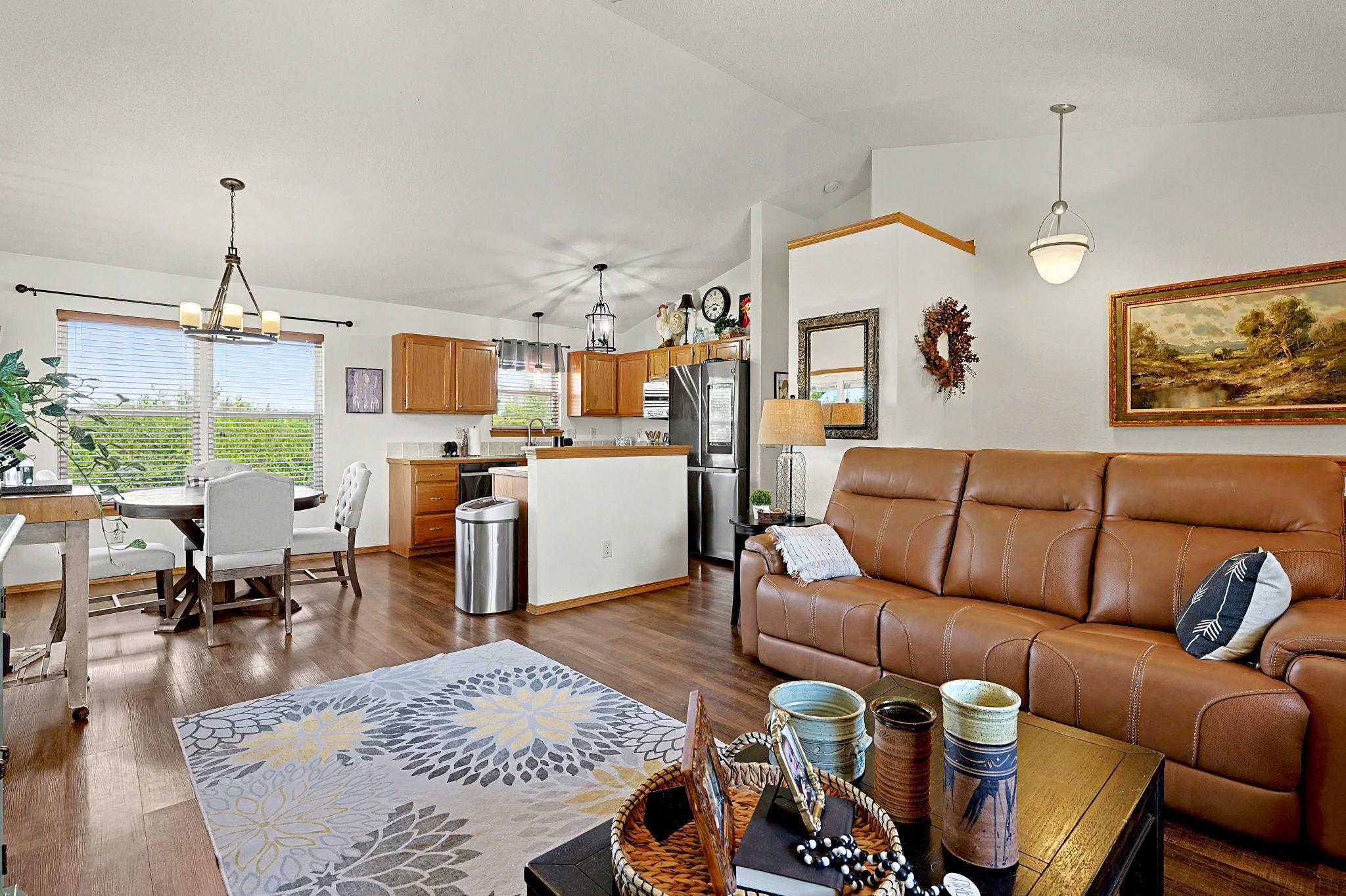 2604 Mainsgate Cir Property Photo 7